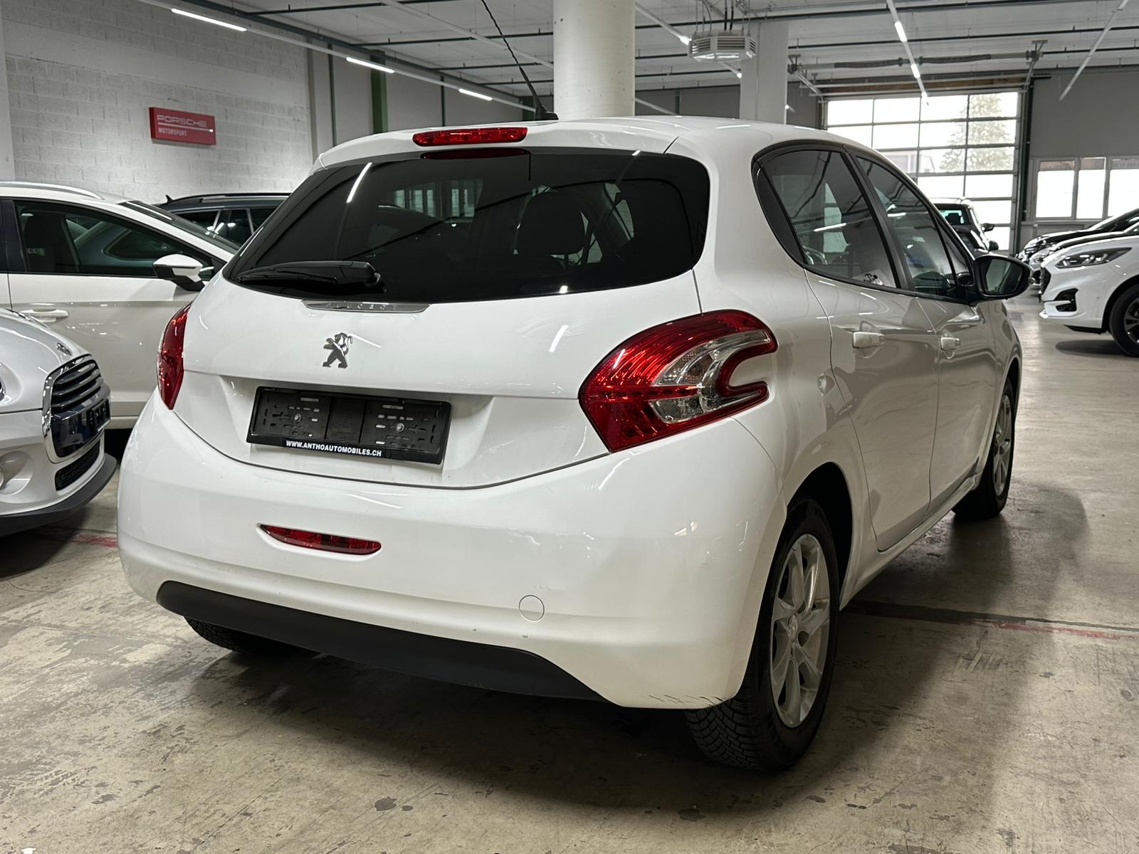 PEUGEOT 208 1.2 VTI Access-image-4