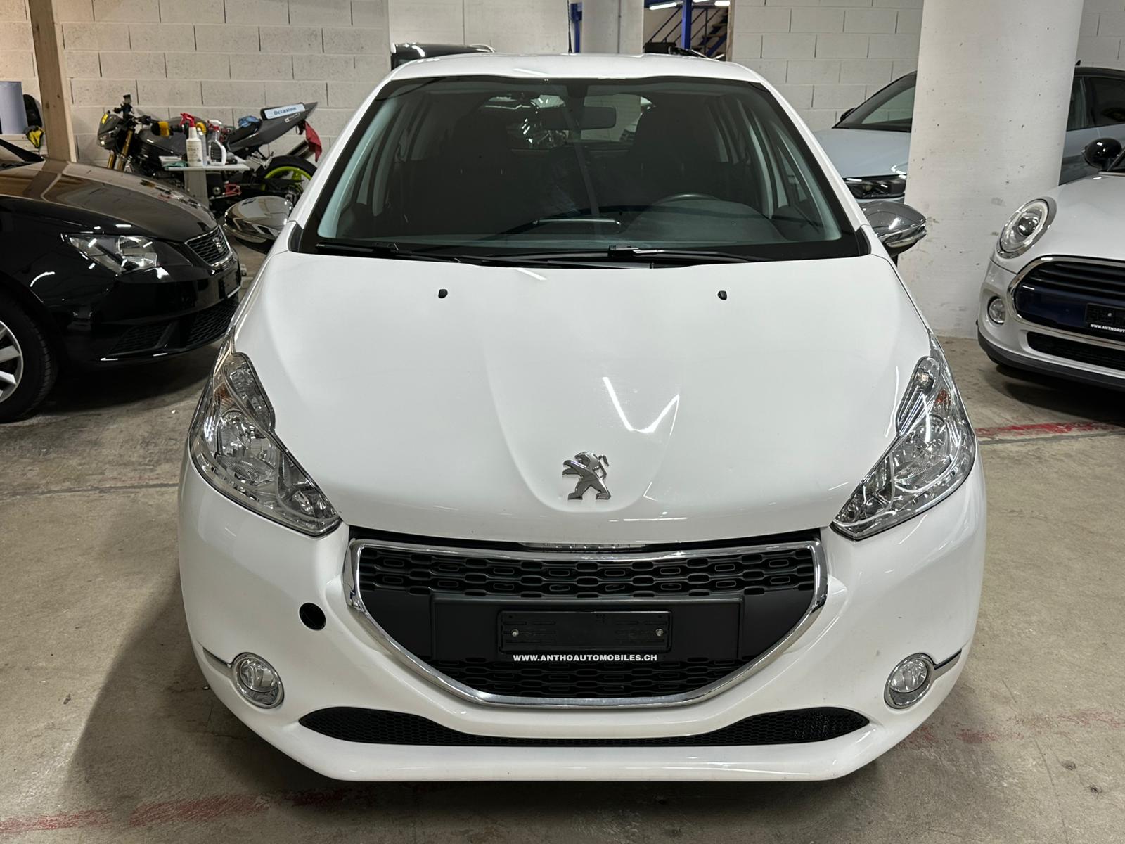PEUGEOT 208 1.2 VTI Access-image-2