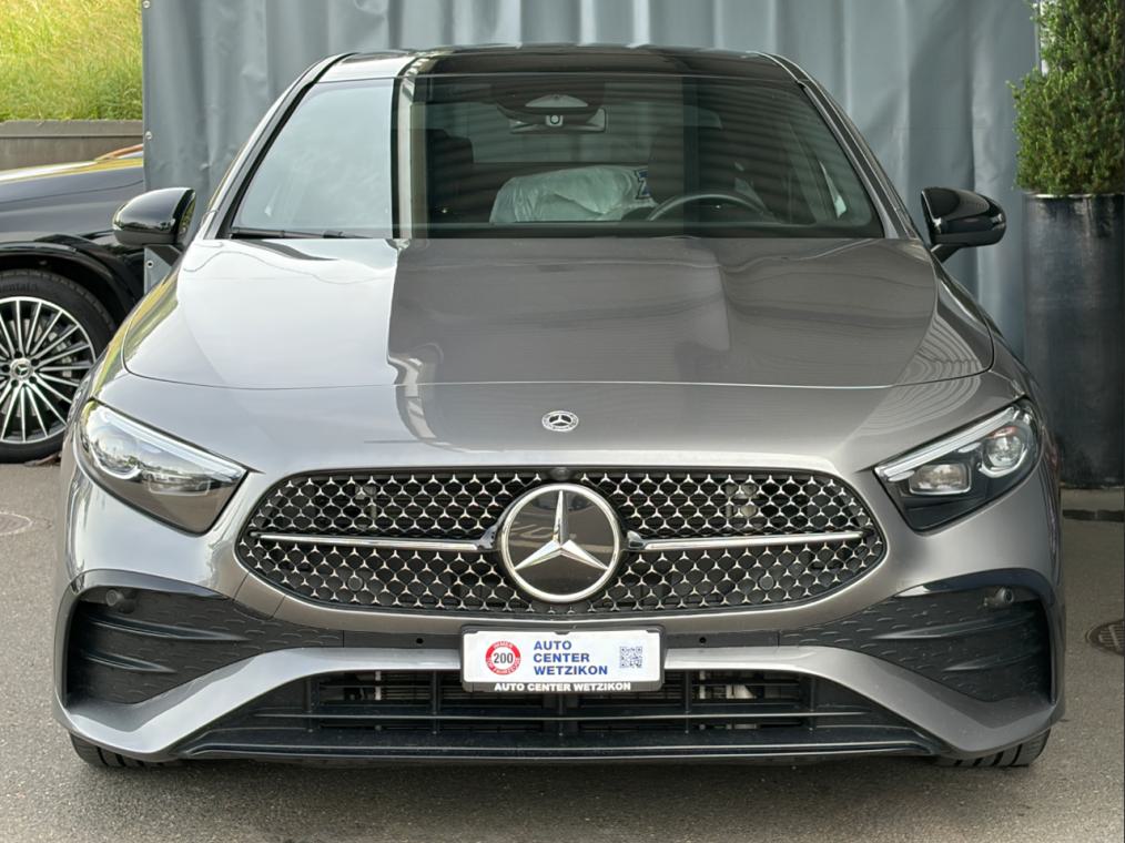 MERCEDES-BENZ A 200 Limousine AMG Line