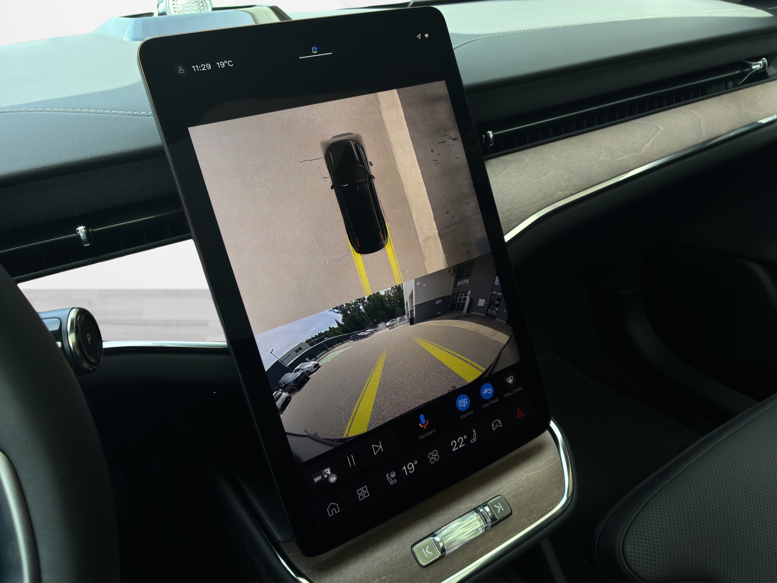 VOLVO ES90 Ultra-image-12