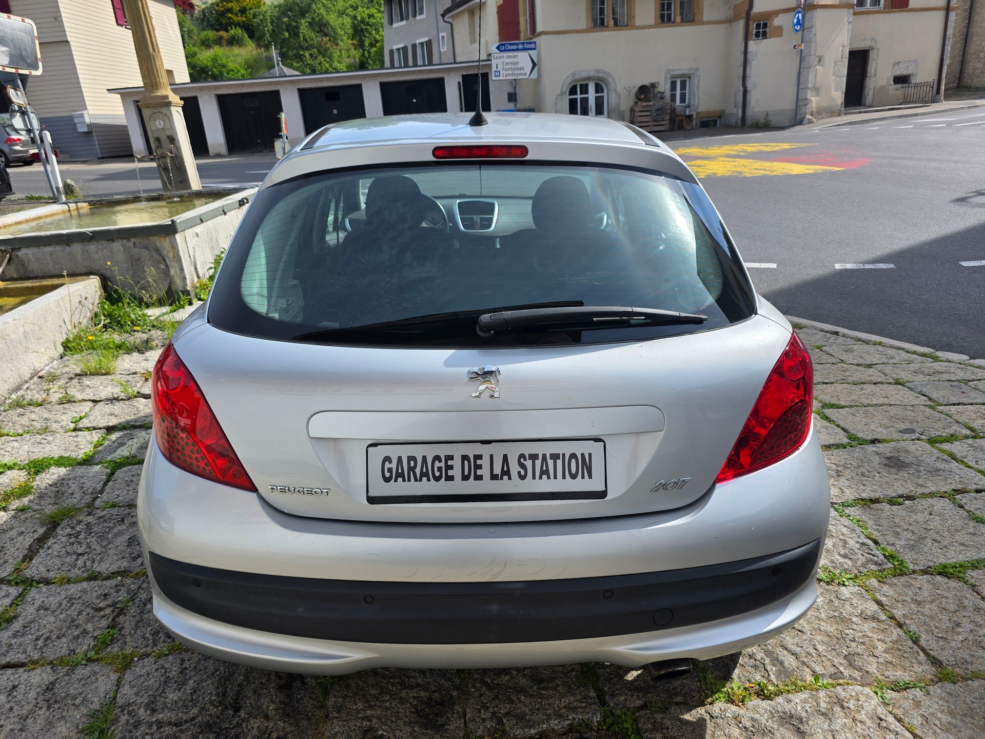 PEUGEOT 207 1.6 16V Turbo GT 150-image-4