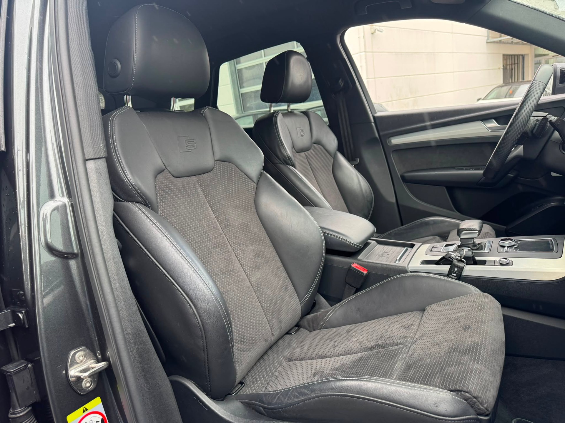 AUDI Q5 40 TDI sport quattro S-tronic-image-13