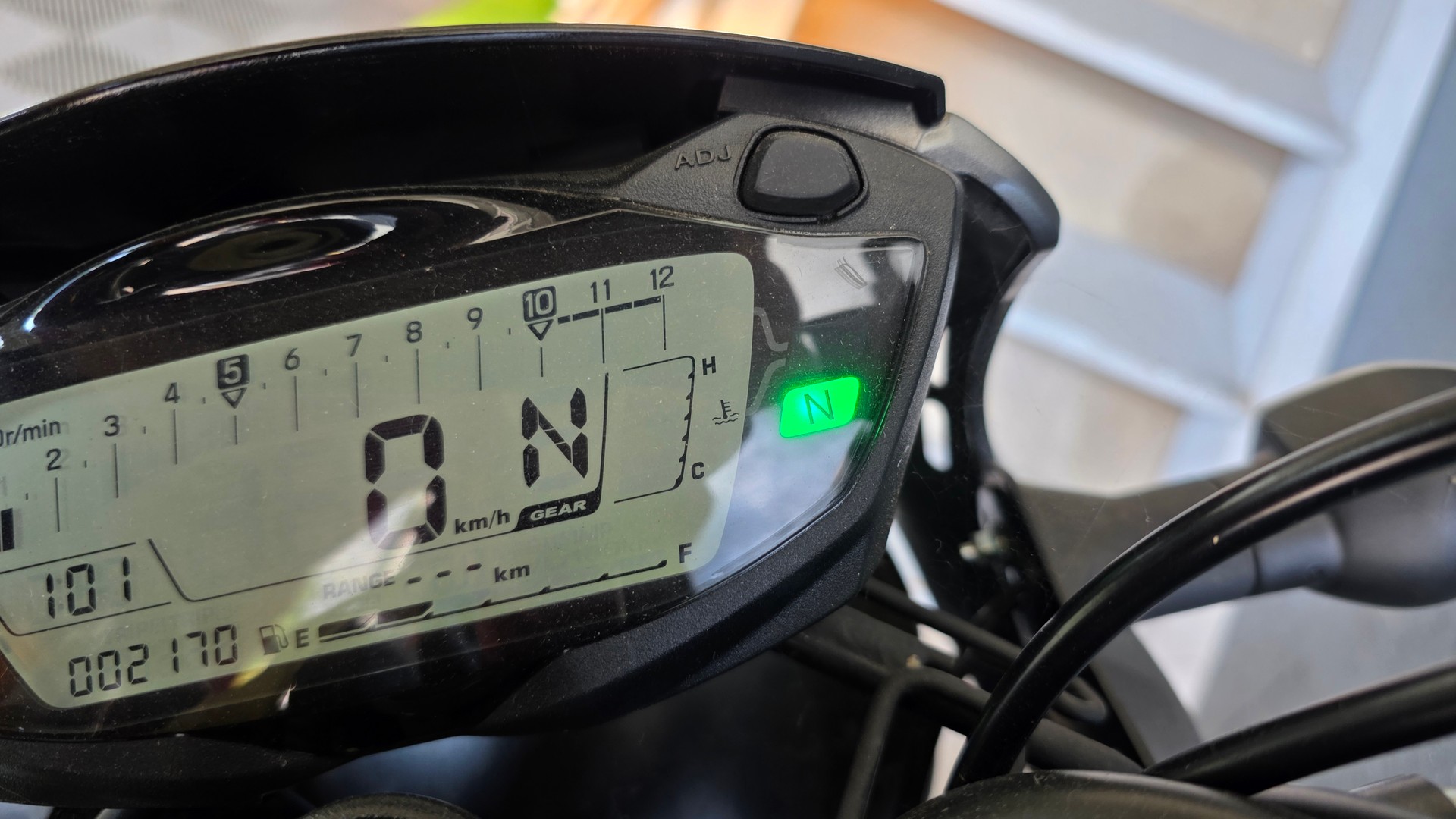 SUZUKI SV 650 XA ABS L8-image-7