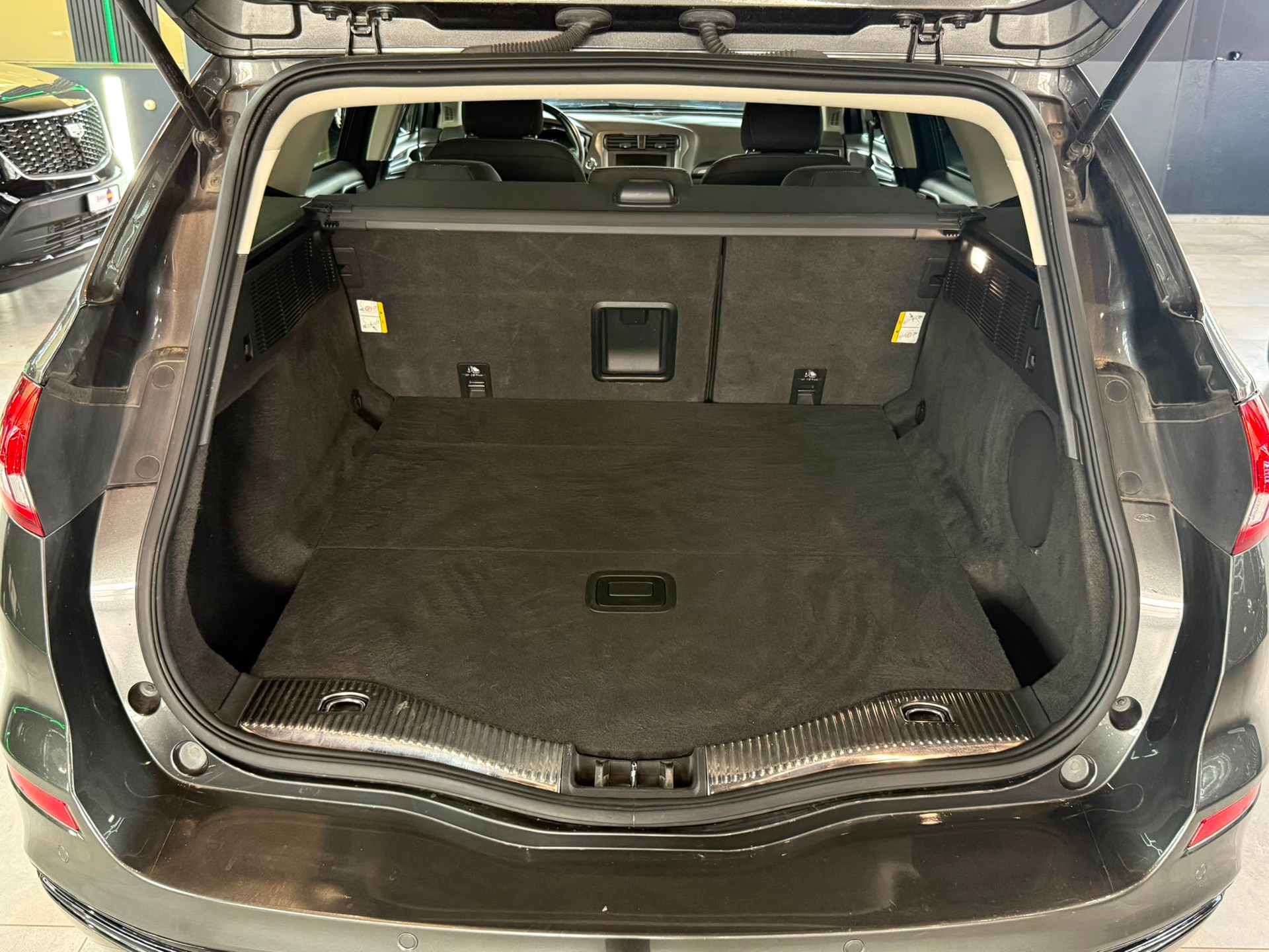 FORD Mondeo 2.0 TDCi Titanium PowerShift-image-15