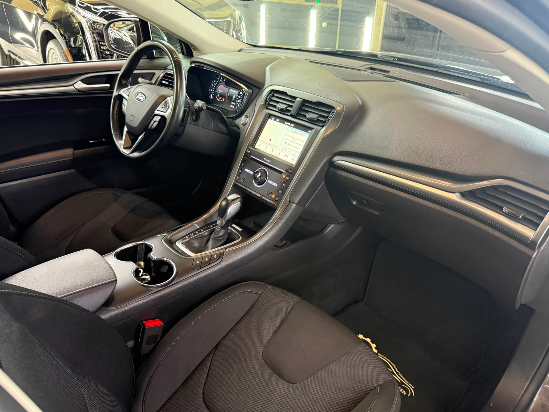 FORD Mondeo 2.0 TDCi Titanium PowerShift-image-10