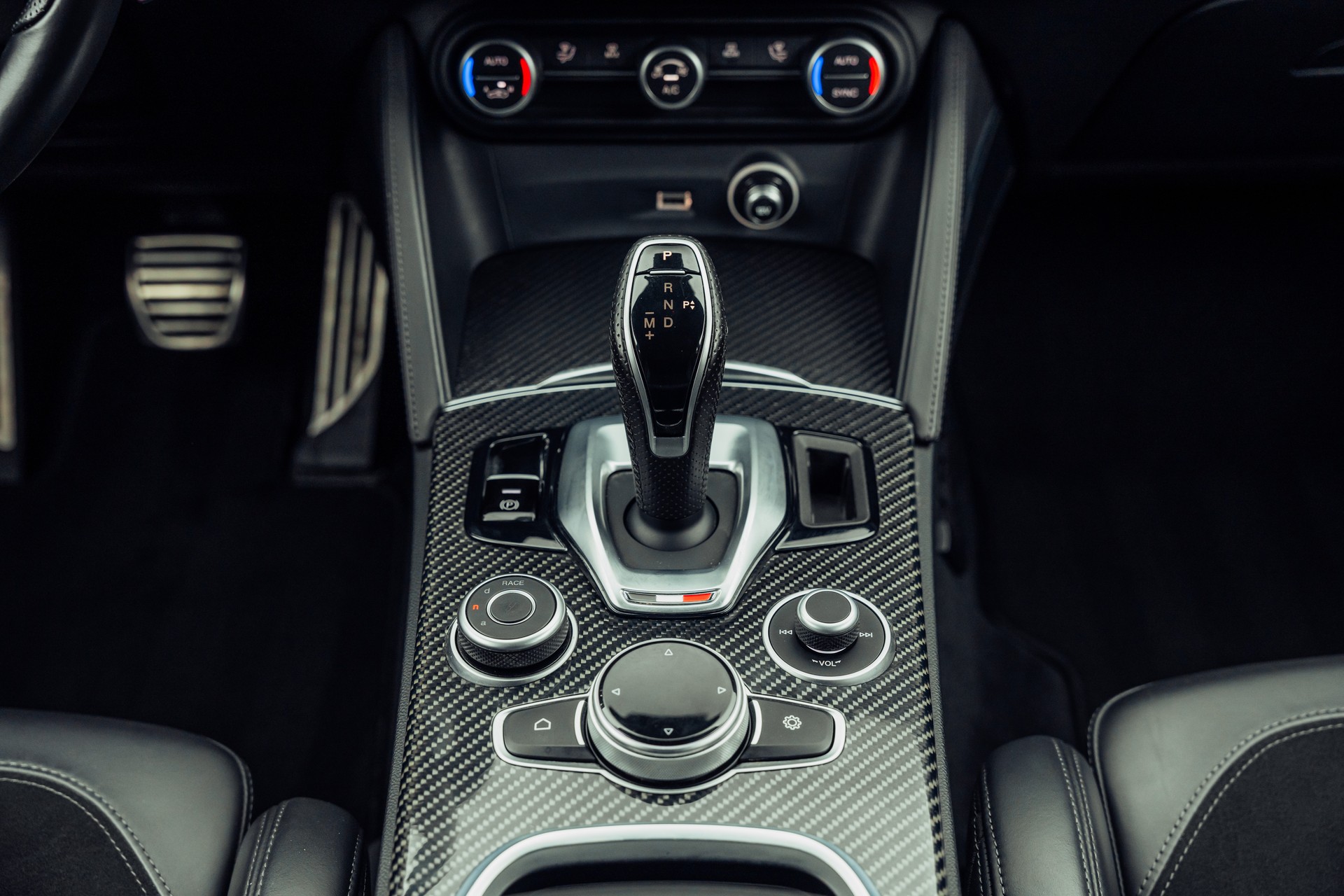 ALFA ROMEO Stelvio 2.9 V6 Quadrifoglio Q4 Automatic-image-11