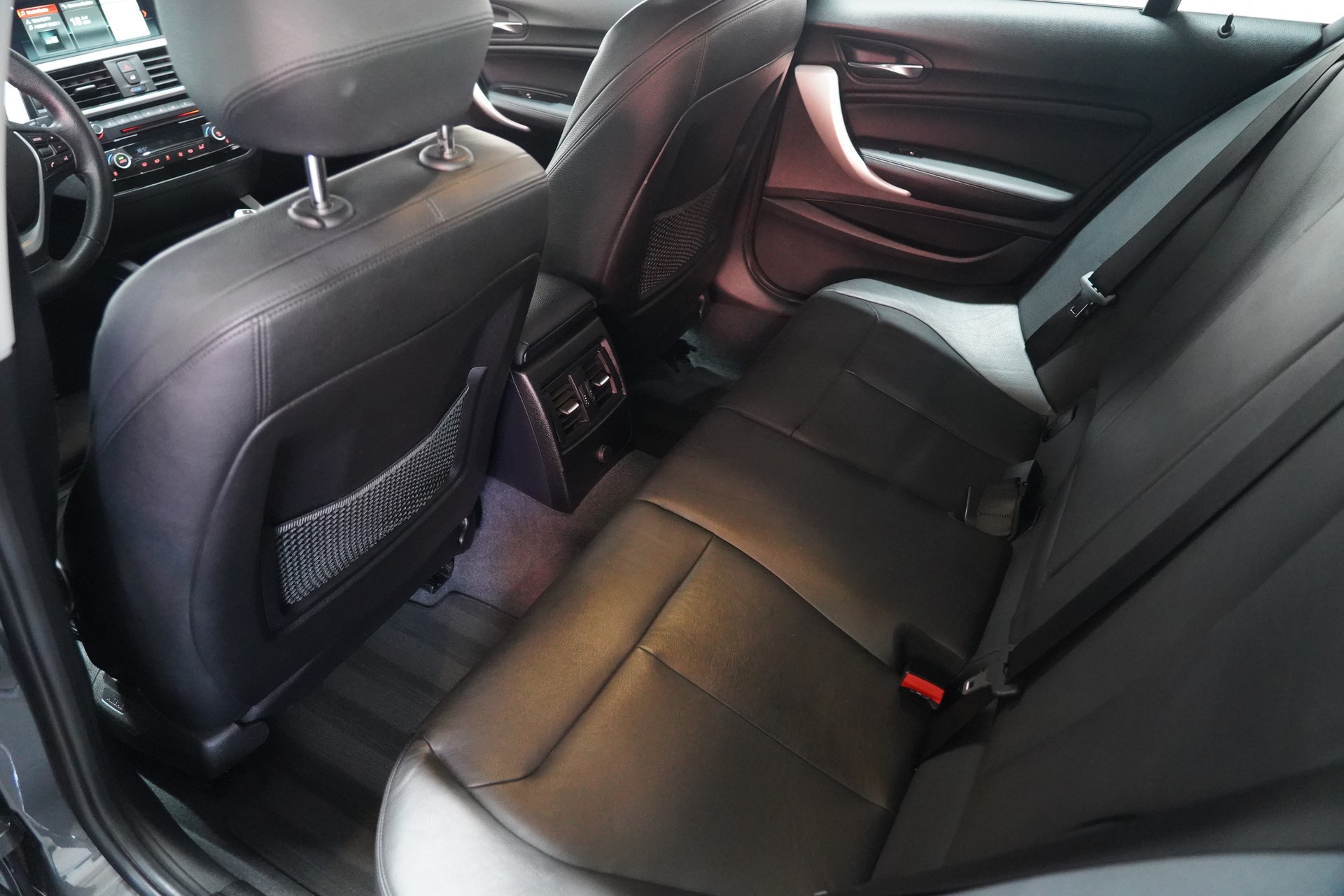 BMW 118i Steptronic-image-10