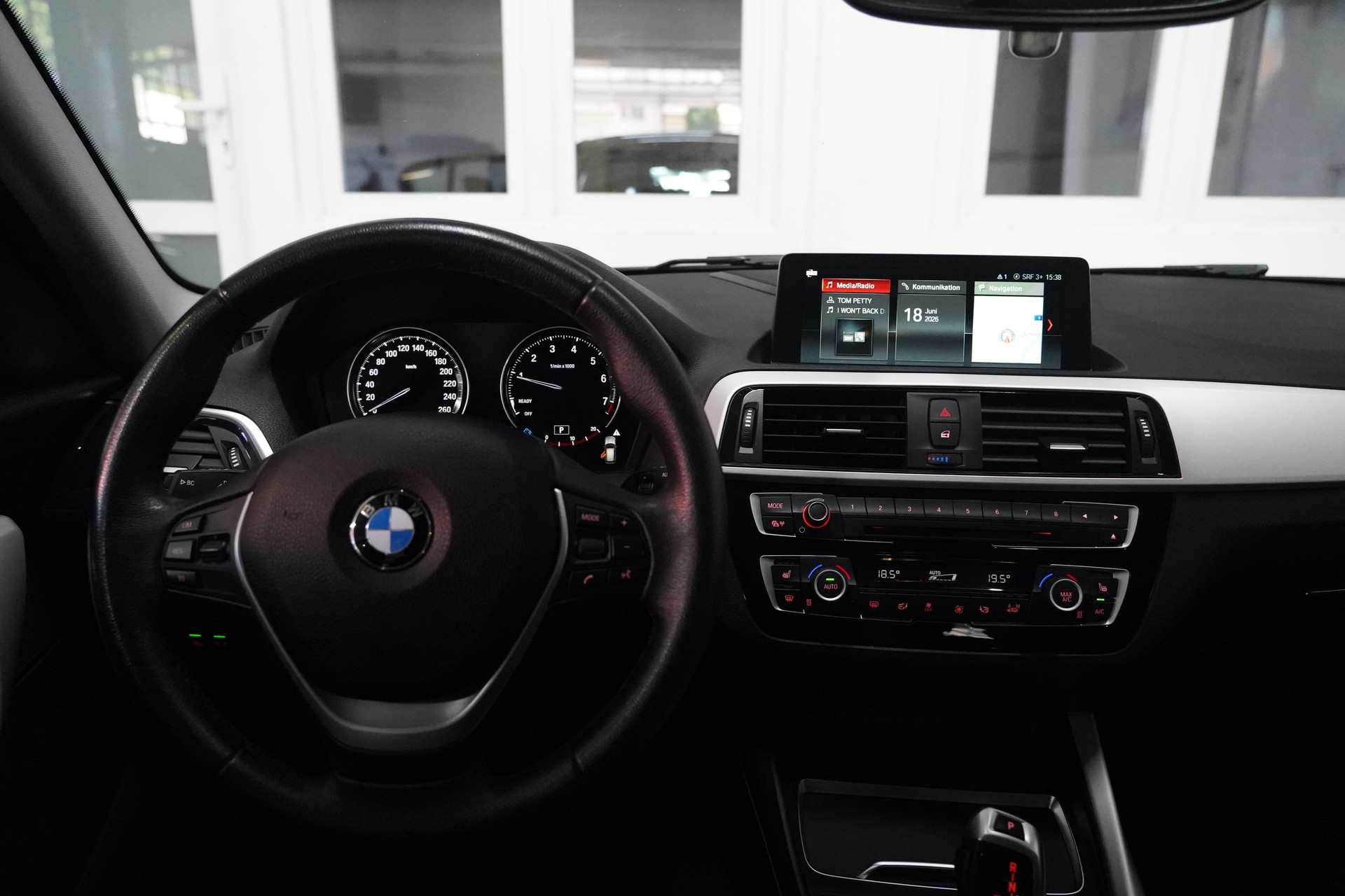 BMW 118i Steptronic-image-13