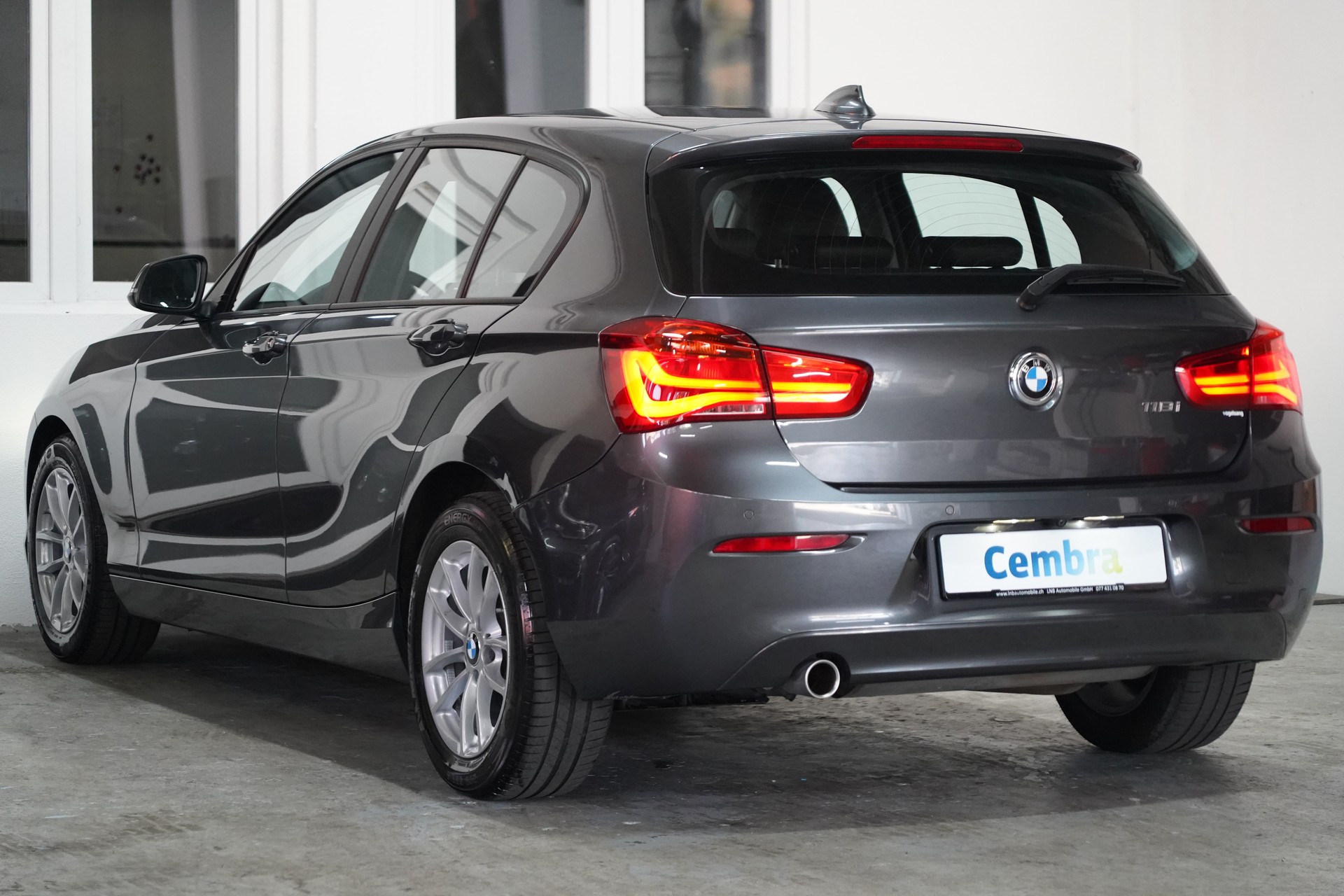 BMW 118i Steptronic-image-5