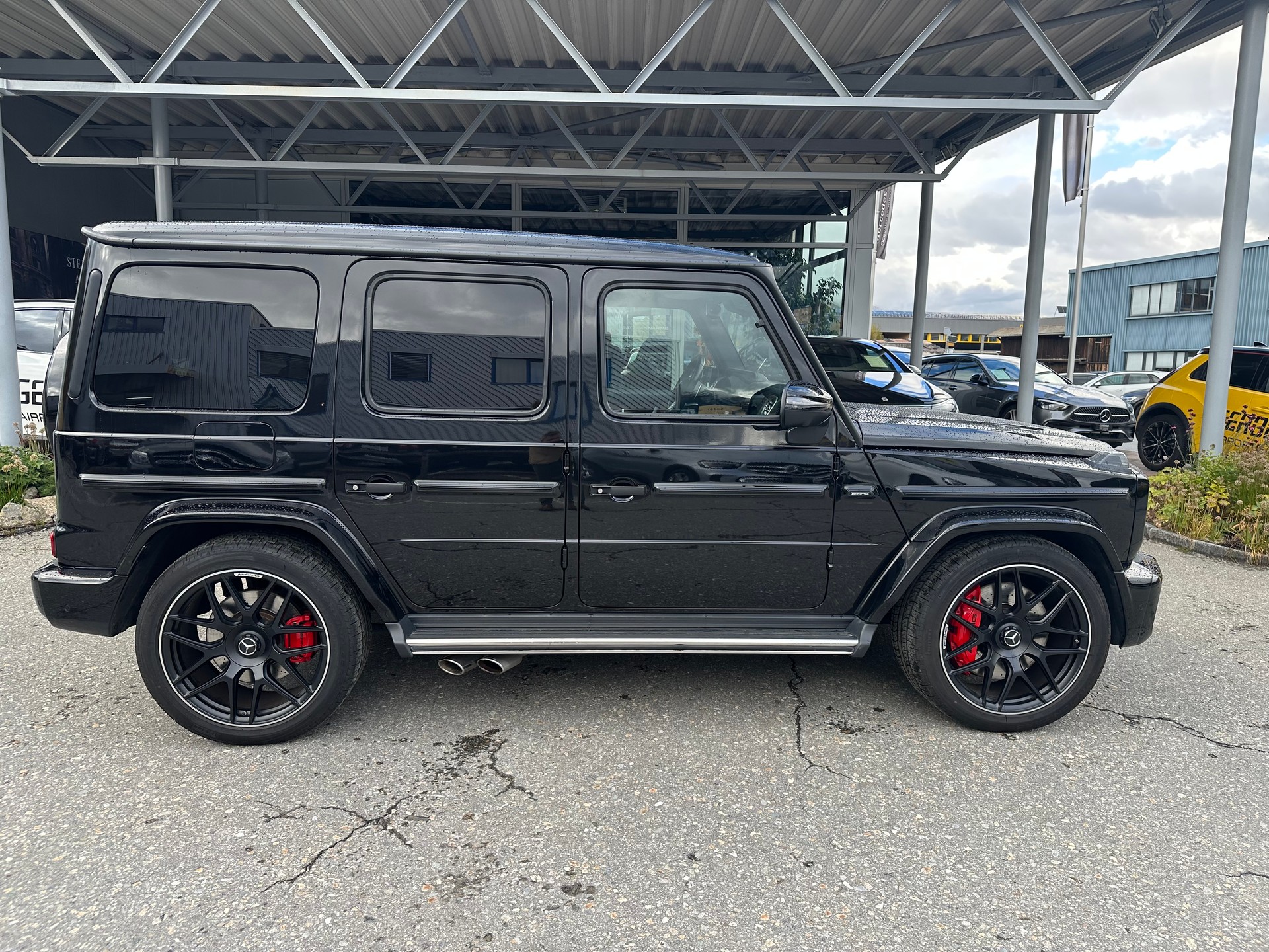 MERCEDES-BENZ G 63 AMG-showroom-element-1