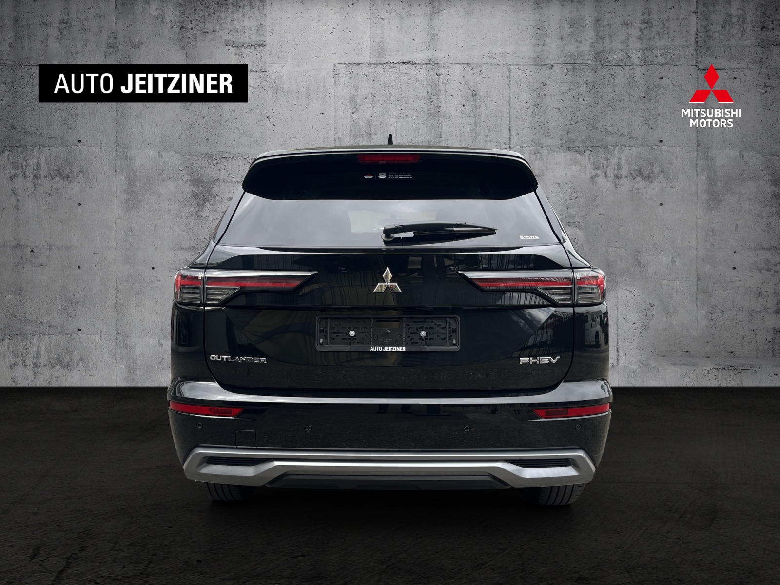 MITSUBISHI Outlander 2.4 PHEV Intense 4x4-image-6