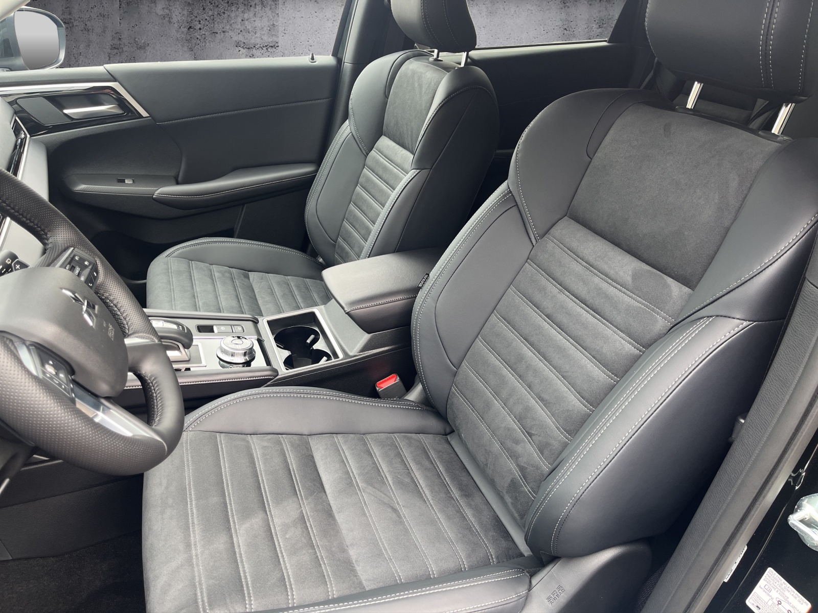 MITSUBISHI Outlander 2.4 PHEV Intense 4x4-image-20