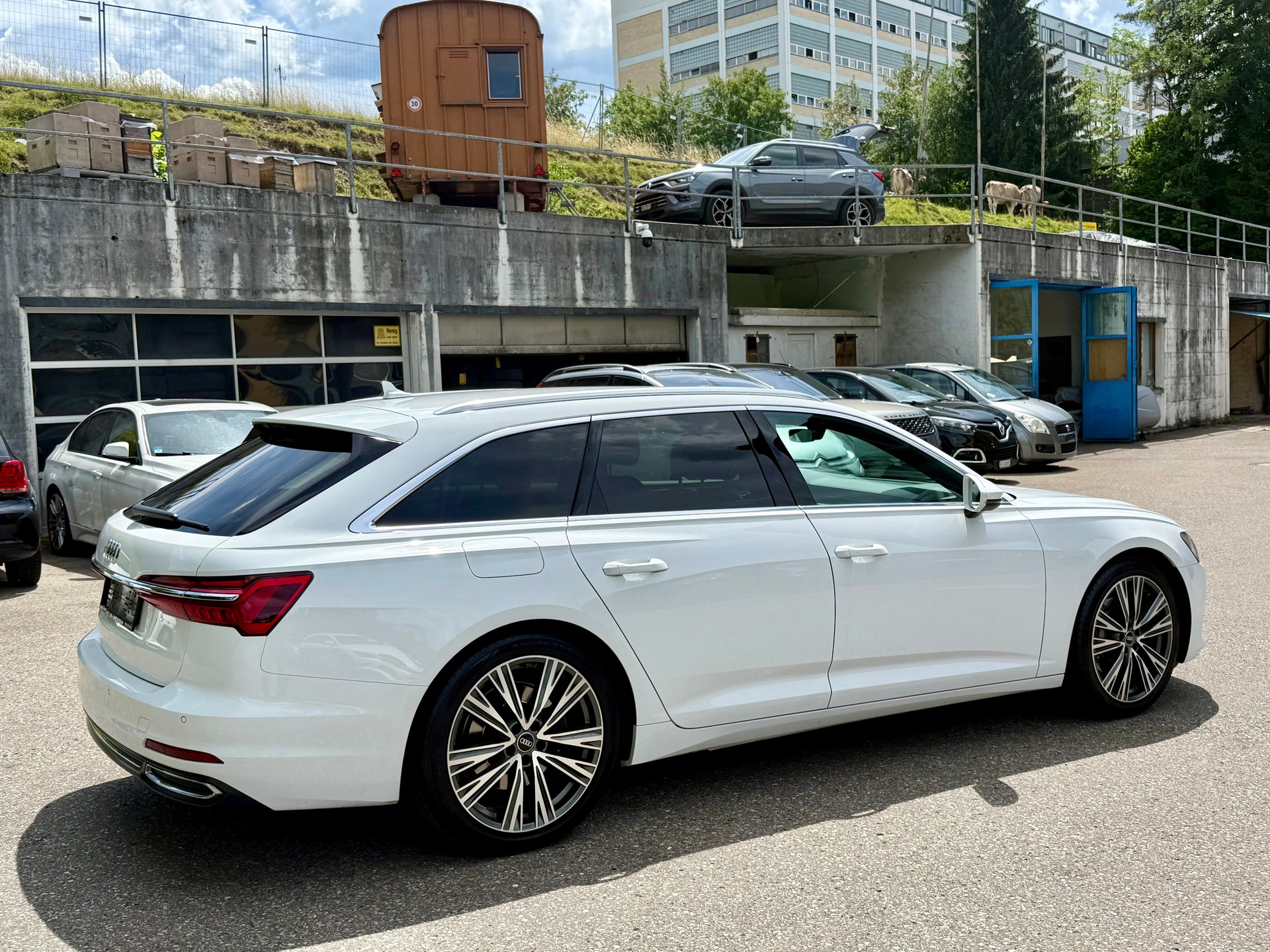 AUDI A6 Avant 45 TFSI quattro S-tronic-image-7