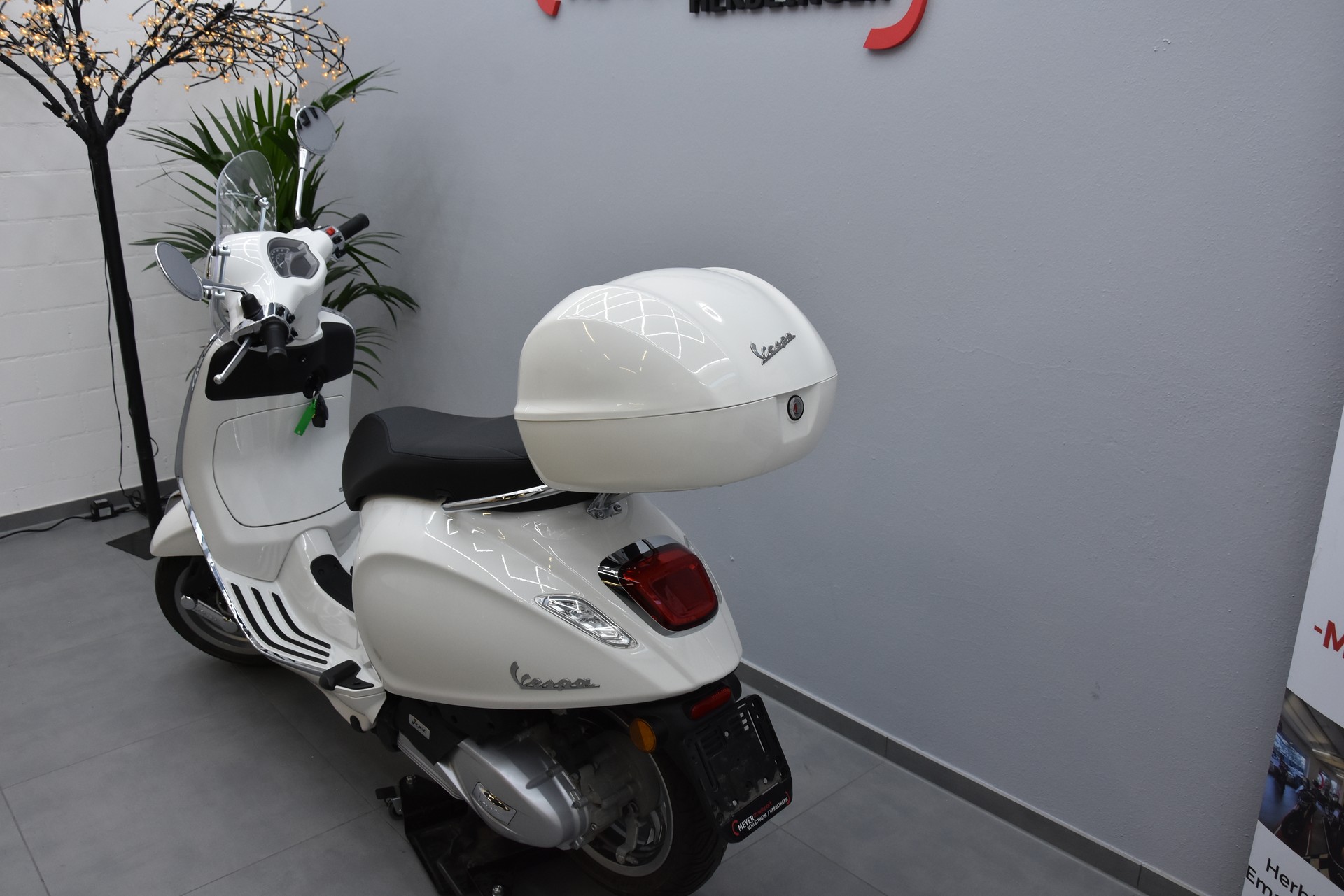 PIAGGIO Vespa 125 Primavera-image-5