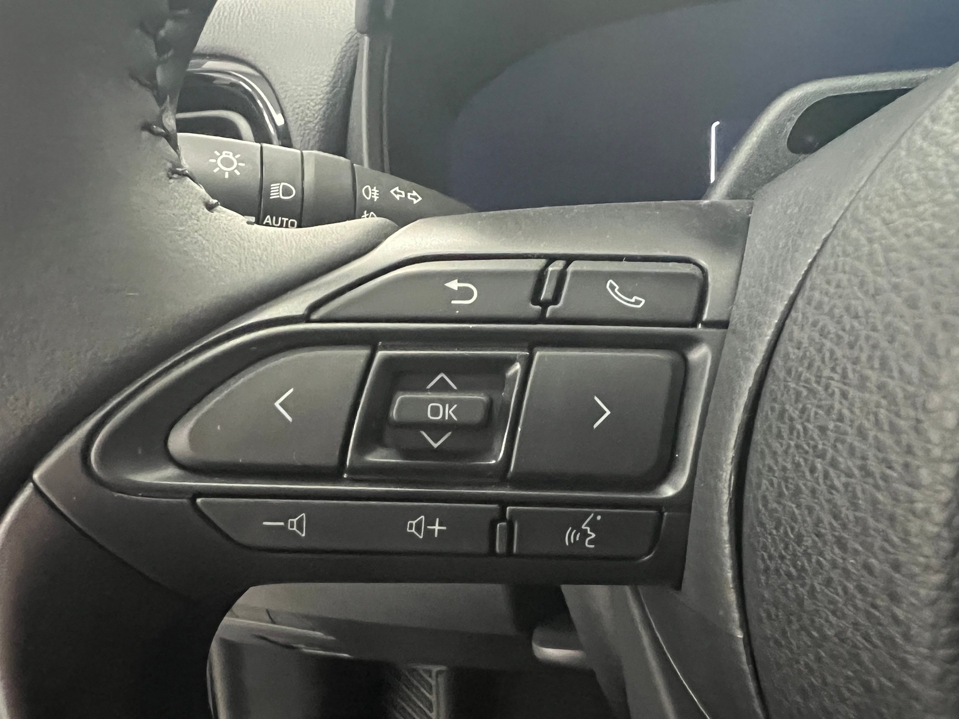 MAZDA 2 Hybrid Homura Plus-image-13