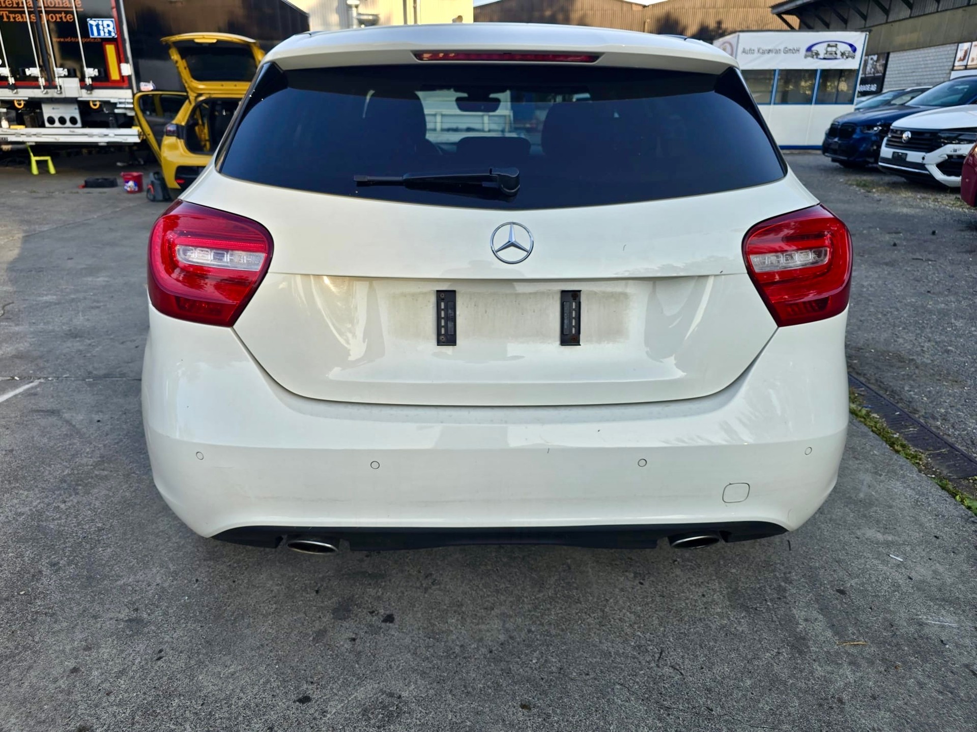 MERCEDES-BENZ A 180 Style 7G-DCT-image-8