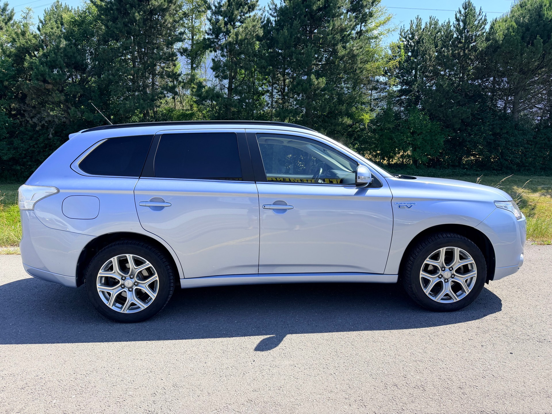 MITSUBISHI Outlander 2.0 PHEV Intense-image-4