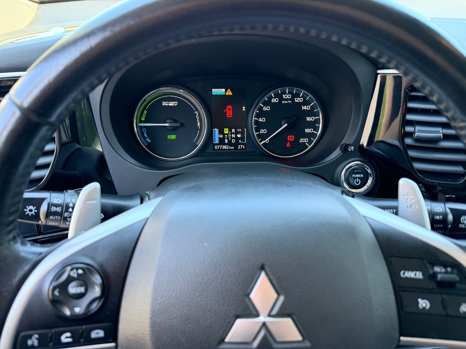 MITSUBISHI Outlander 2.0 PHEV Intense-image-7
