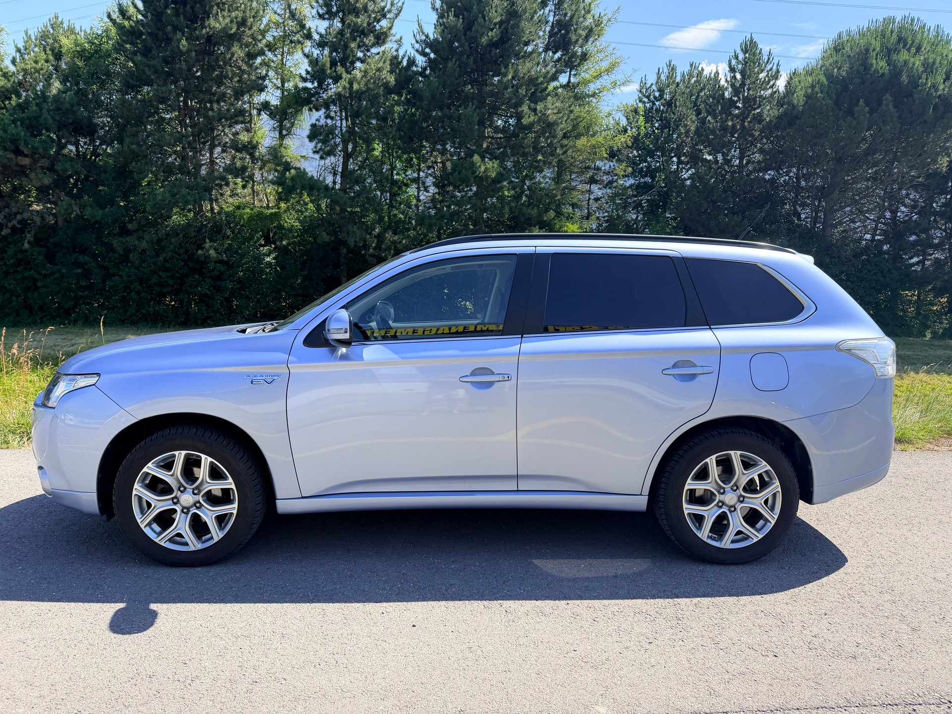 MITSUBISHI Outlander 2.0 PHEV Intense-image-2