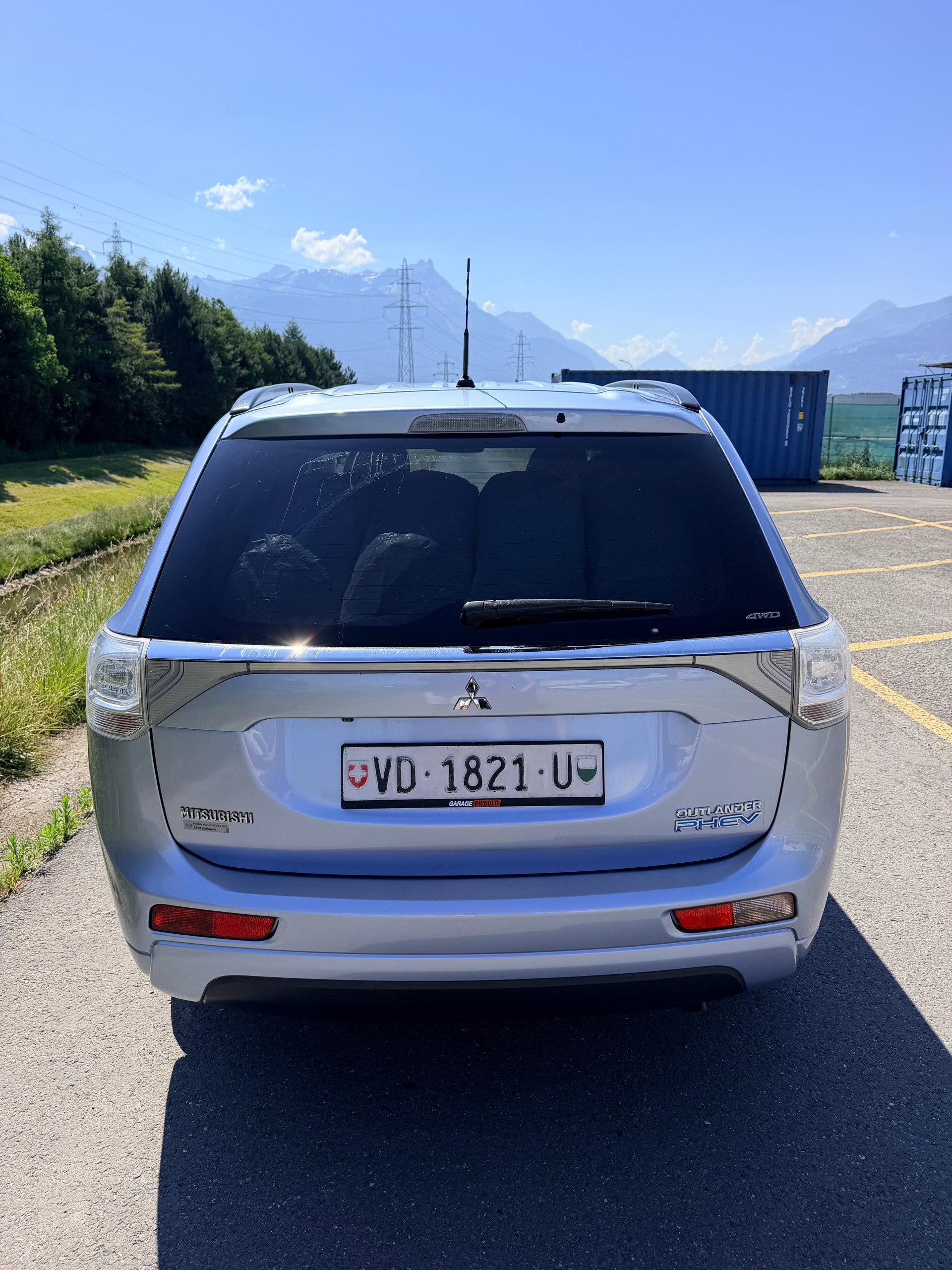 MITSUBISHI Outlander 2.0 PHEV Intense-image-15