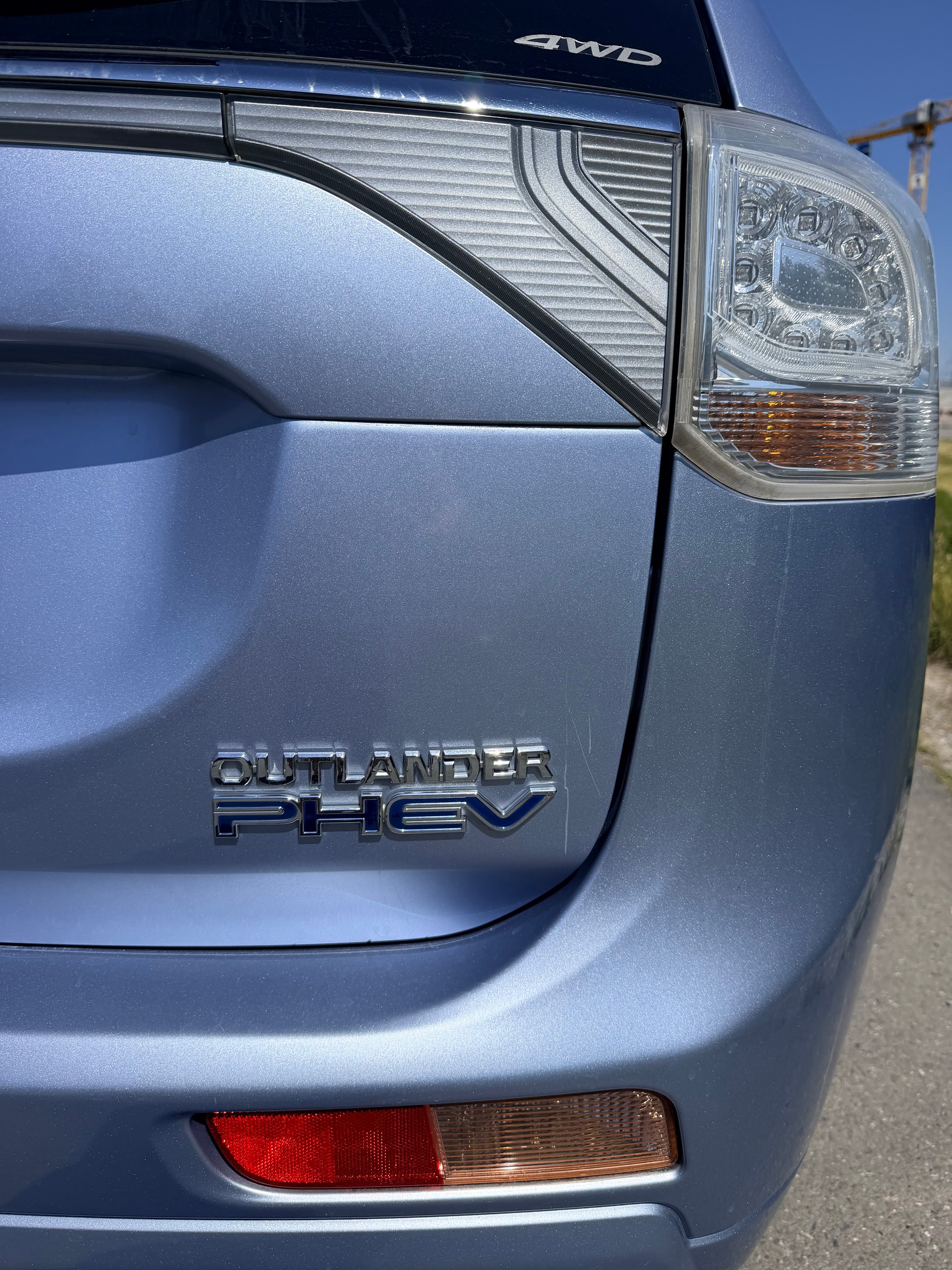 MITSUBISHI Outlander 2.0 PHEV Intense-image-14