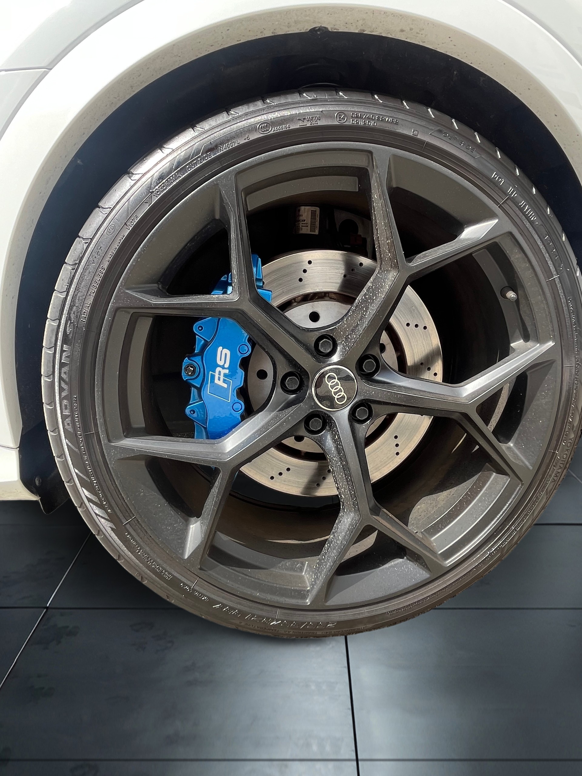 AUDI RS Q3 2.5 TFSI performance quattro S-tronic-image-12