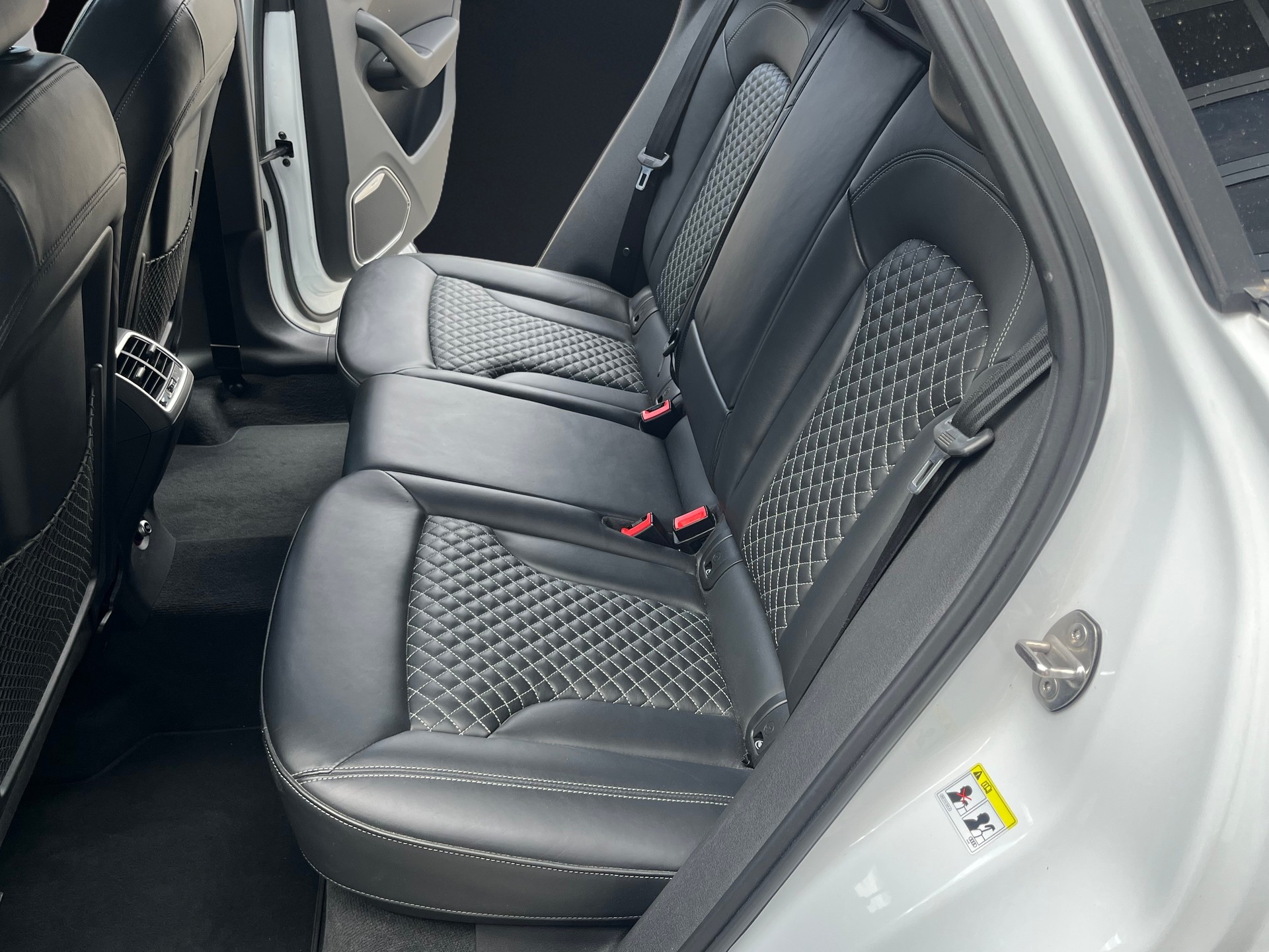 AUDI RS Q3 2.5 TFSI performance quattro S-tronic-image-9