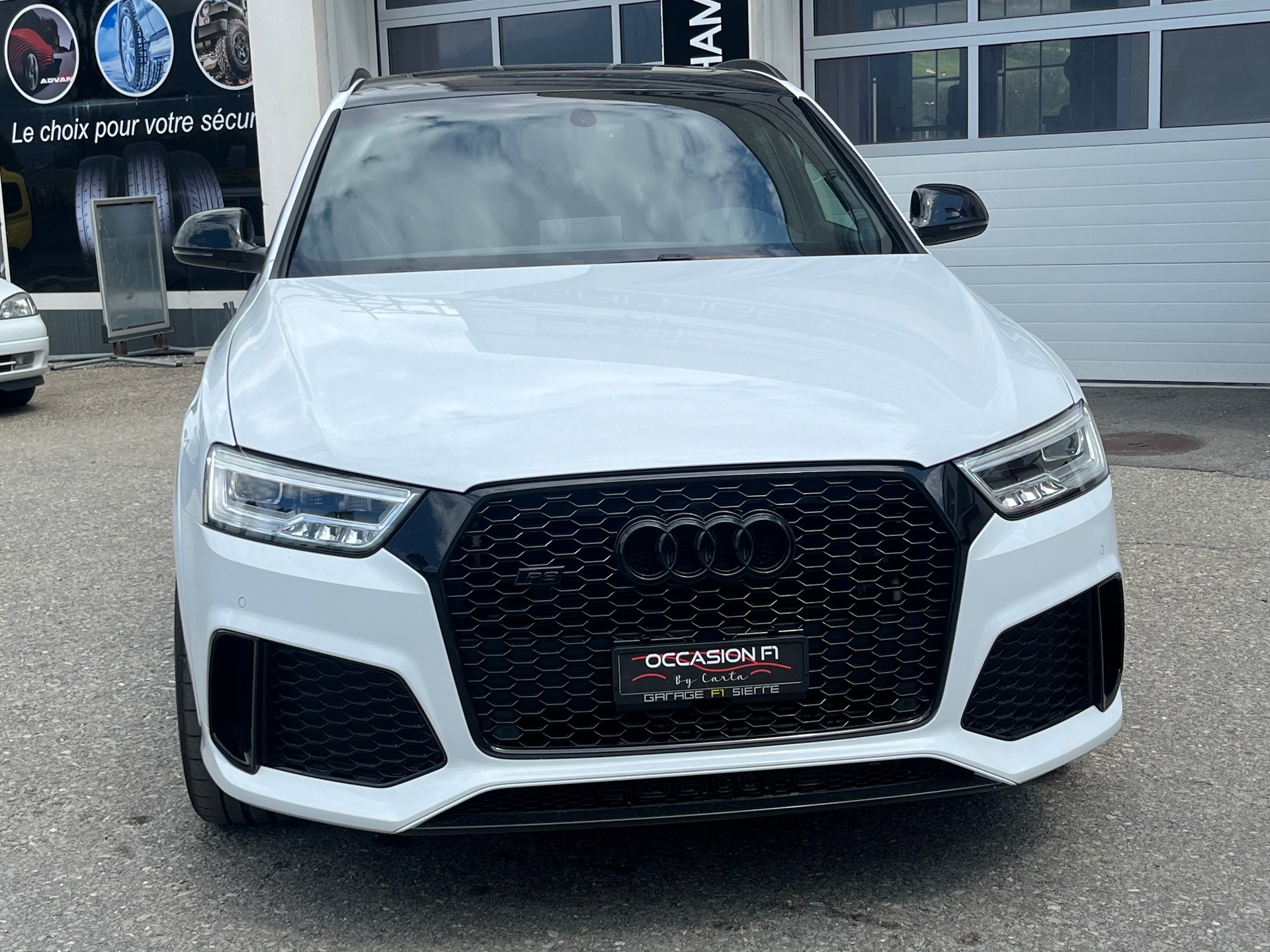 AUDI RS Q3 2.5 TFSI performance quattro S-tronic-showroom-element-1