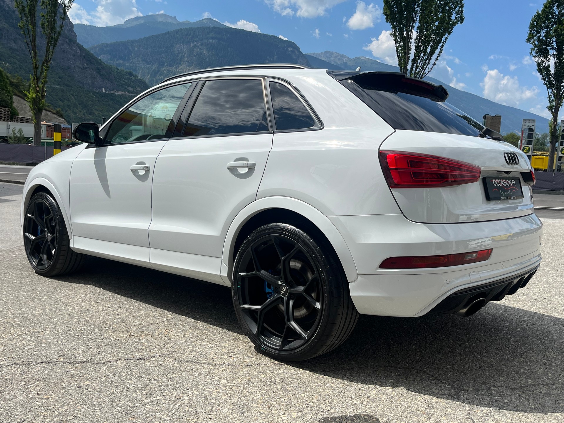 AUDI RS Q3 2.5 TFSI performance quattro S-tronic-showroom-element-3