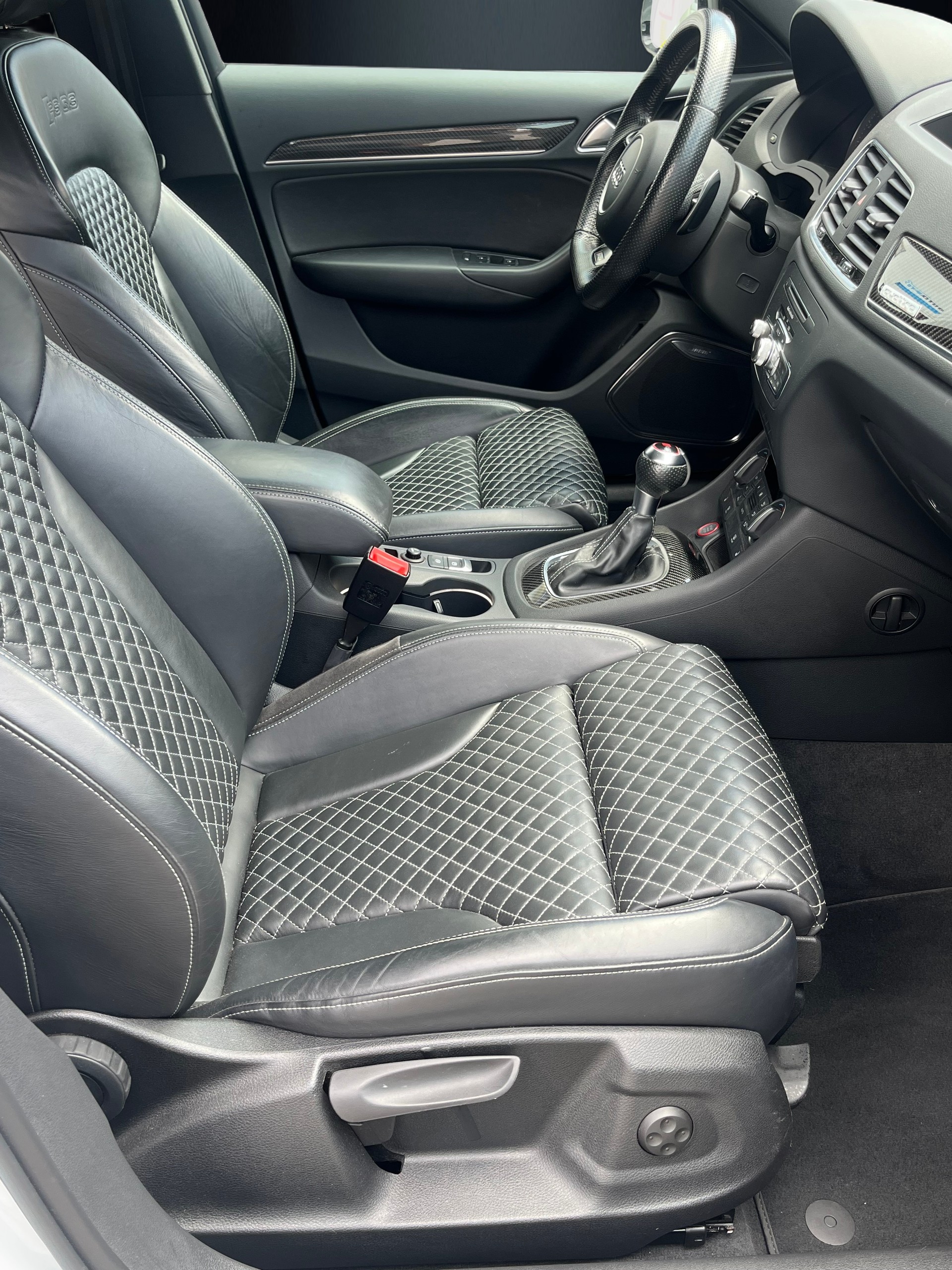 AUDI RS Q3 2.5 TFSI performance quattro S-tronic-image-7