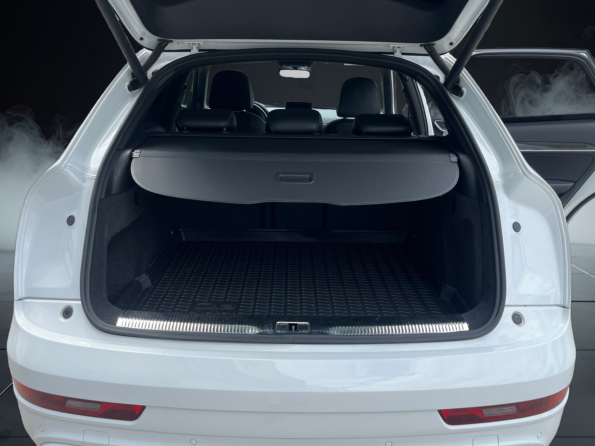 AUDI RS Q3 2.5 TFSI performance quattro S-tronic-image-10