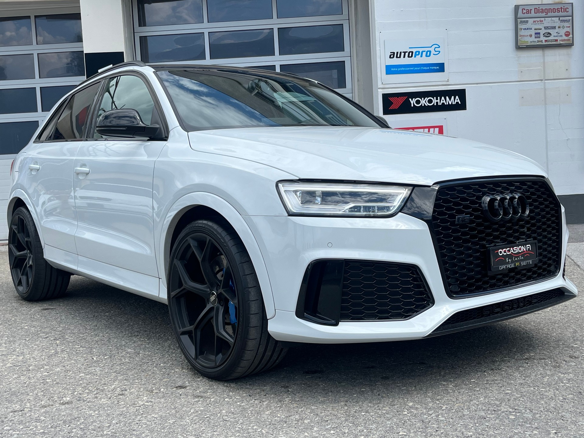 AUDI RS Q3 2.5 TFSI performance quattro S-tronic