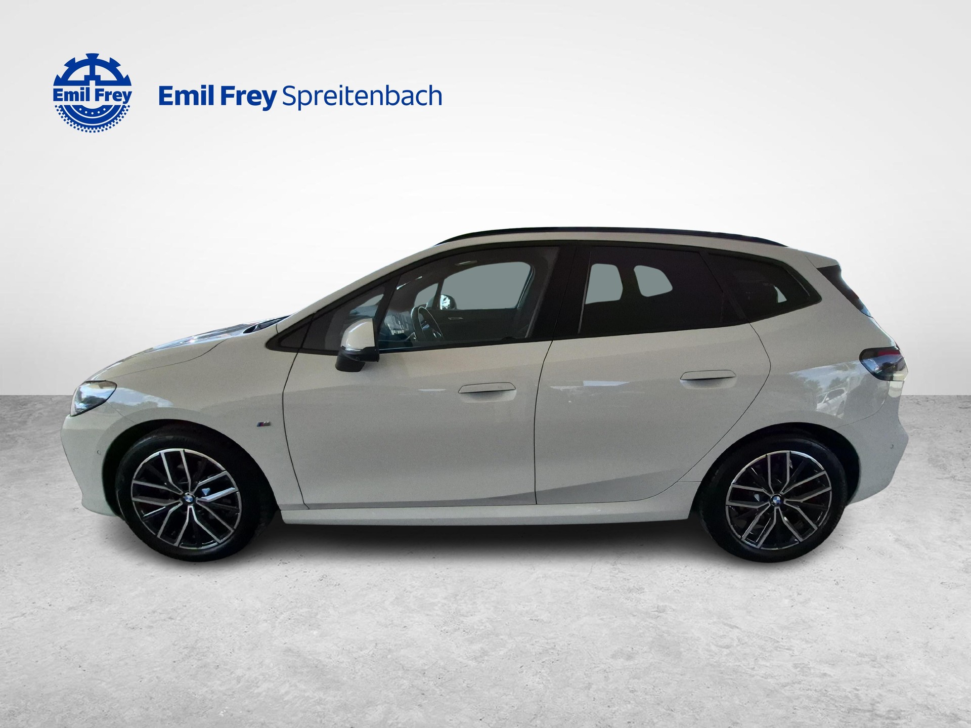 BMW 218d Active Tourer / ab 3,99% Leasing bei Abschluss einer Protect Autoversicherung-showroom-element-1