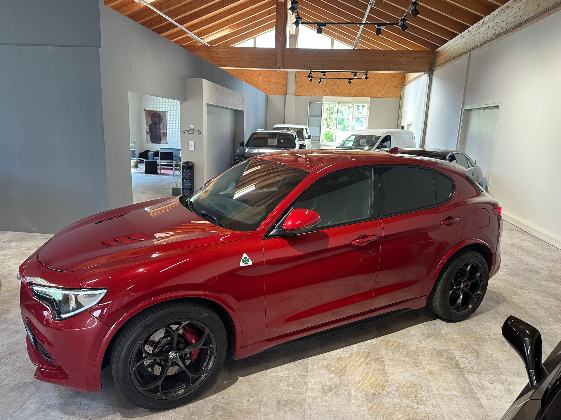 ALFA ROMEO Stelvio 2.9 V6 Quadrifoglio Q4 Automatic/1. Jahr Garantie/8 x 20 Zoll Alu uvm.