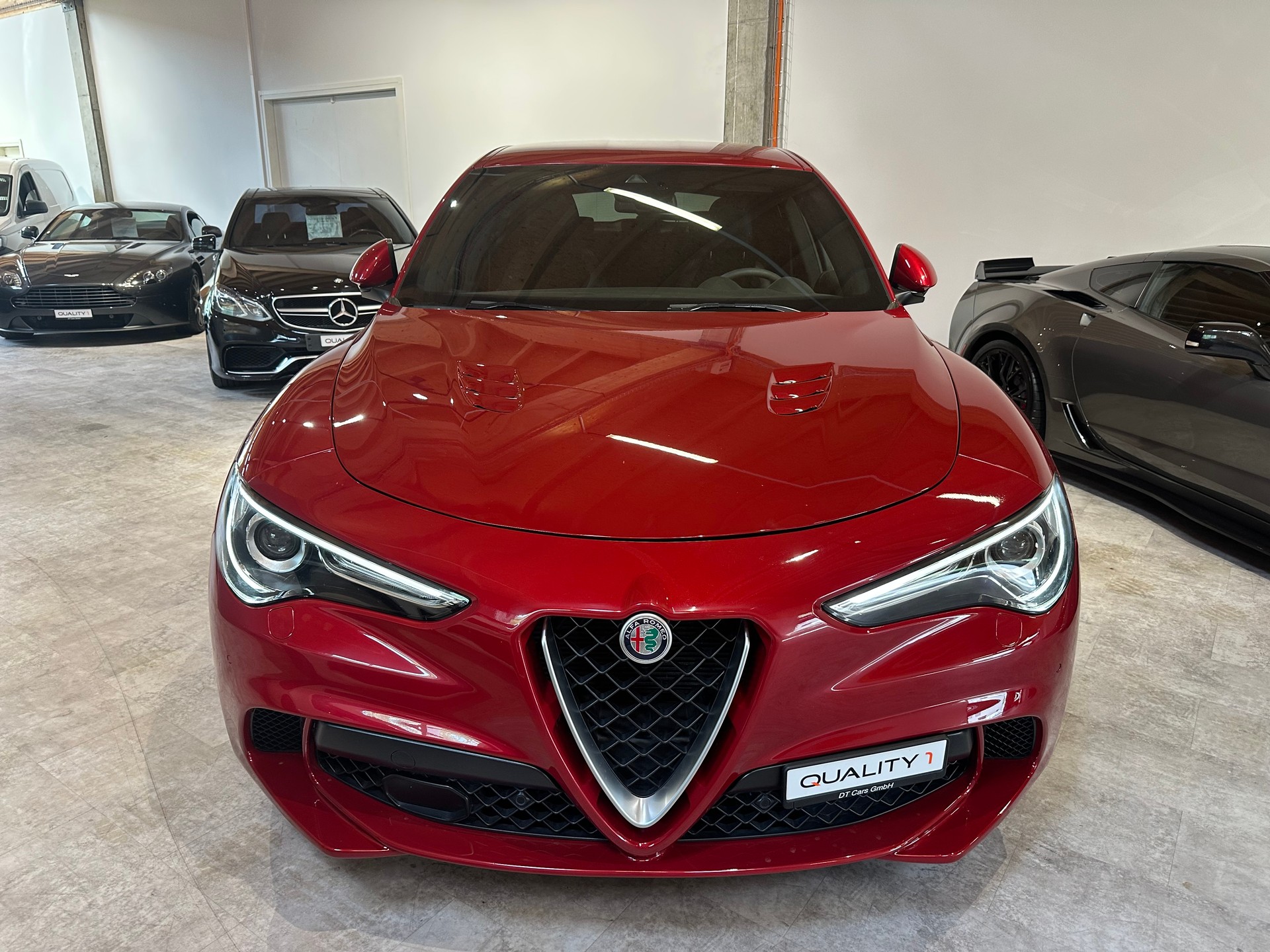 ALFA ROMEO Stelvio 2.9 V6 Quadrifoglio Q4 Automatic/1. Jahr Garantie/8 x 20 Zoll Alu uvm.-showroom-element-2