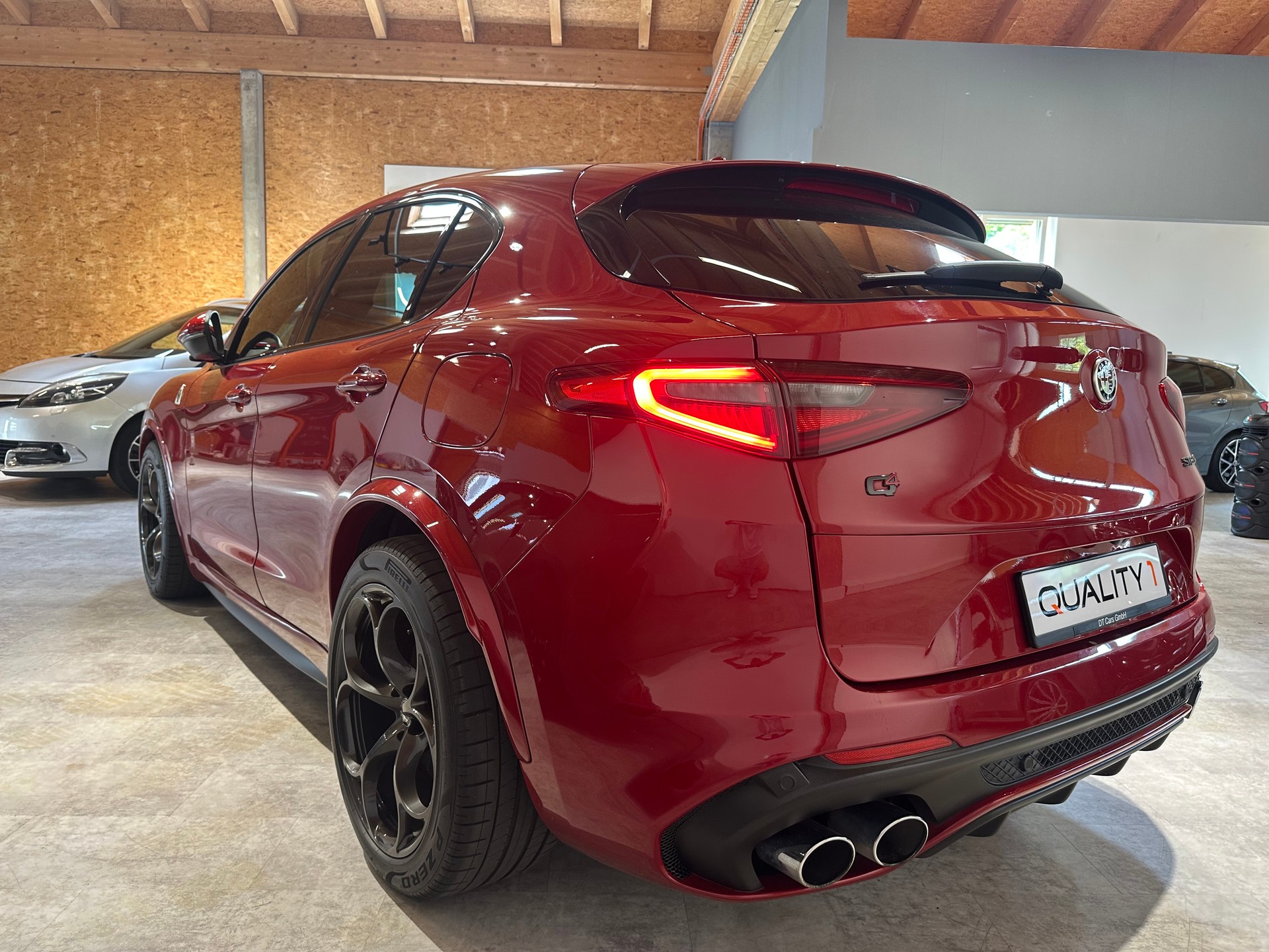 ALFA ROMEO Stelvio 2.9 V6 Quadrifoglio Q4 Automatic/1. Jahr Garantie/8 x 20 Zoll Alu uvm.-showroom-element-3
