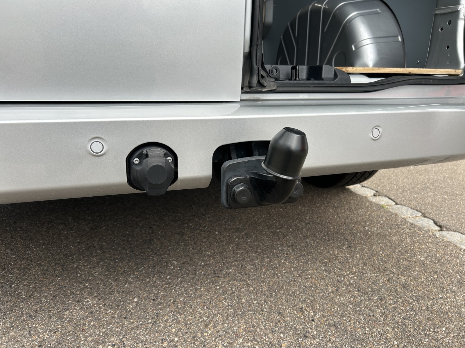 VW Transporter 2.0 TDI 4Motion Lang Automat * 1370KG Nutzlast * Heckflügeltüren *-image-21