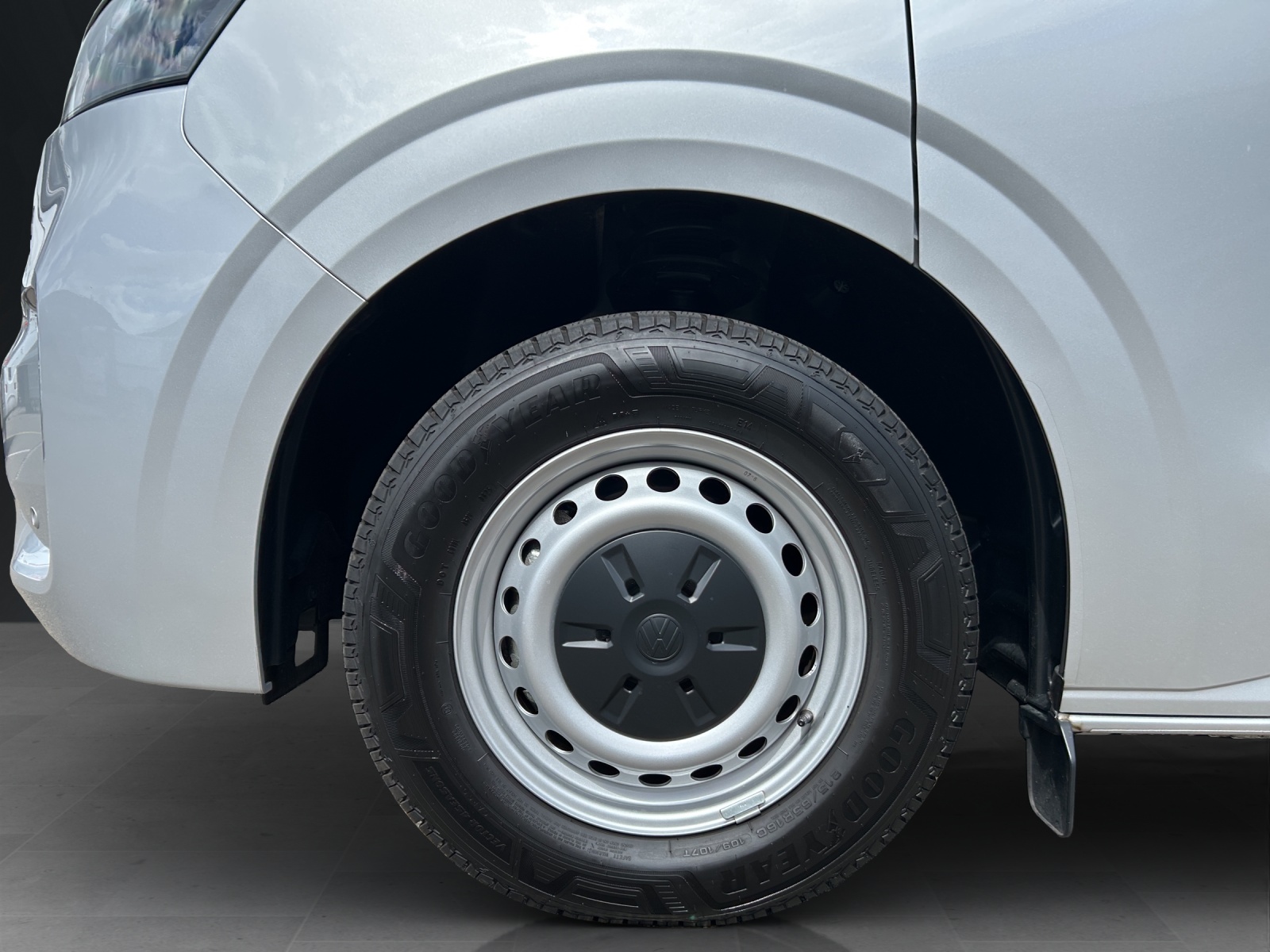 VW Transporter 2.0 TDI 4Motion Lang Automat * 1370KG Nutzlast * Heckflügeltüren *-image-8