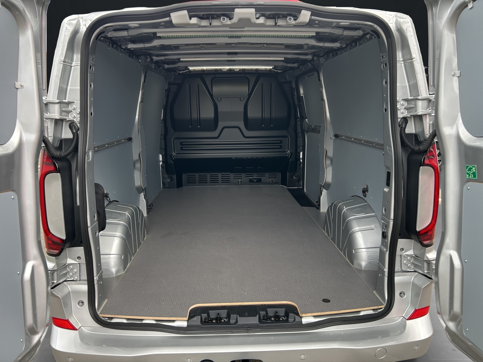 VW Transporter 2.0 TDI 4Motion Lang Automat * 1370KG Nutzlast * Heckflügeltüren *-image-9