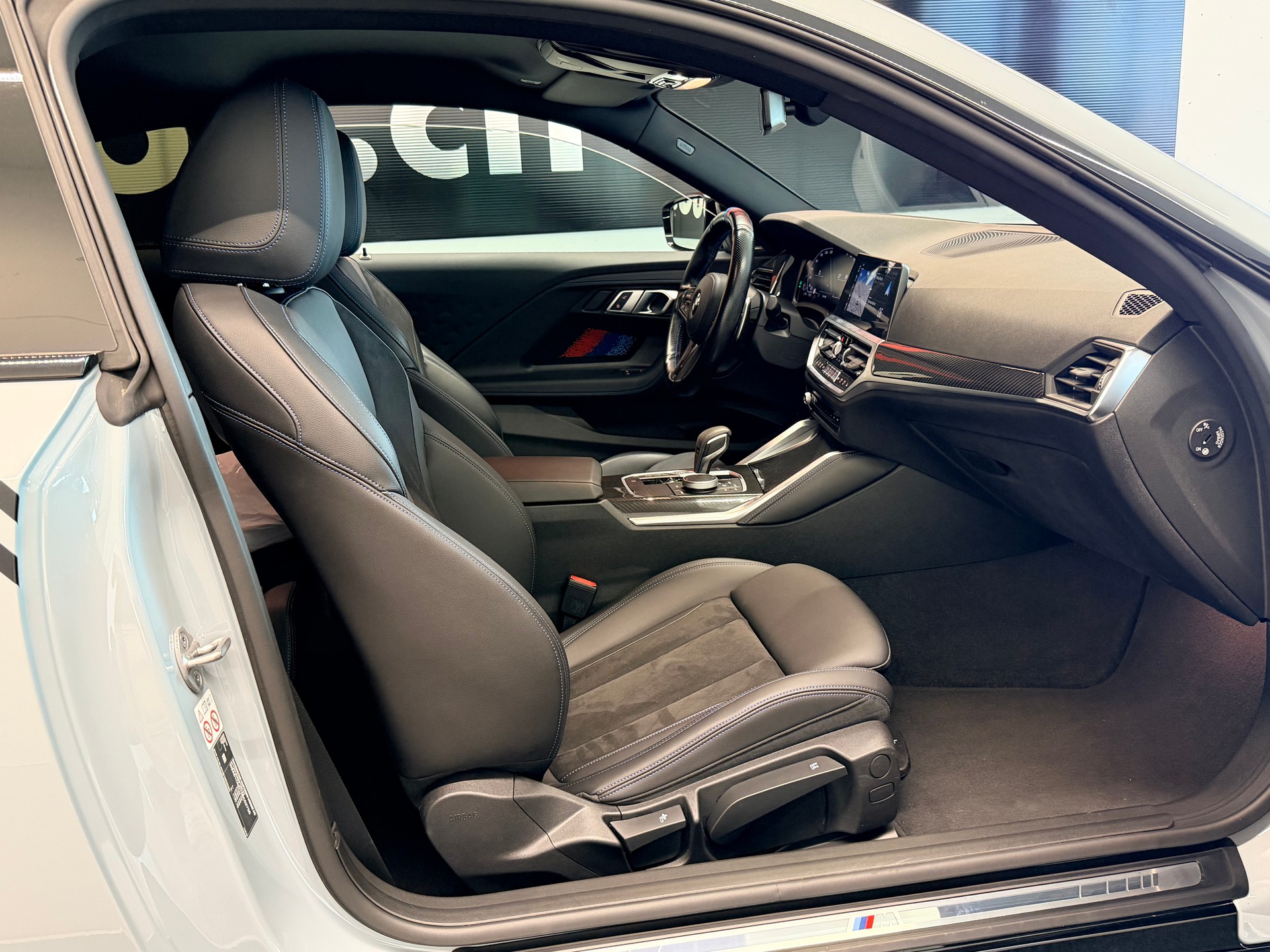 BMW M240i xDrive Steptronic-image-21