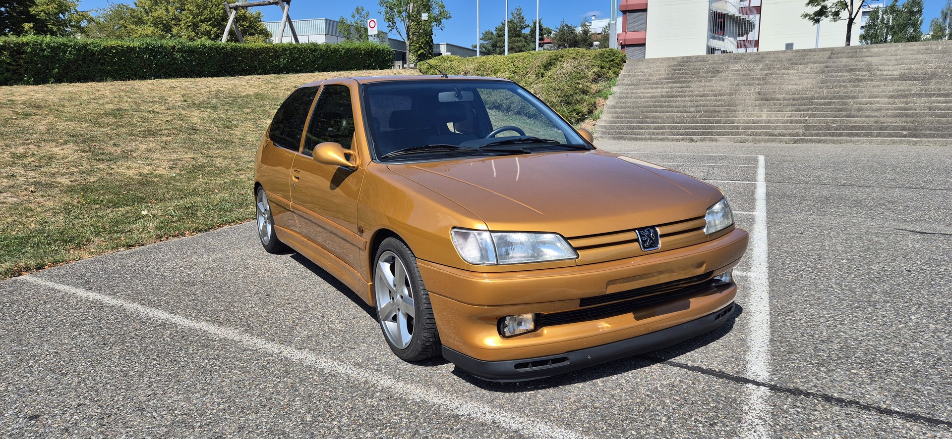 PEUGEOT 2.0 GTI 6