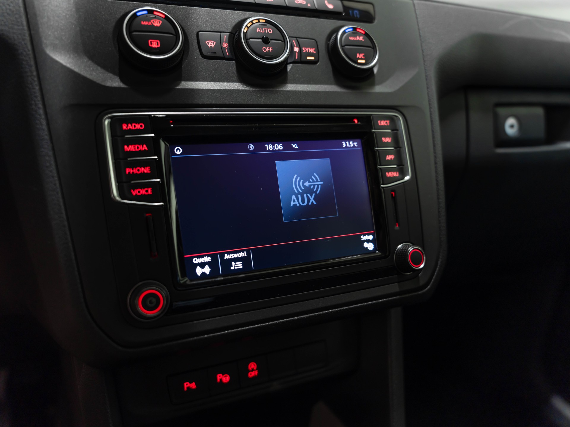 VW Caddy 1.4 TSI Trendline DSG-image-28