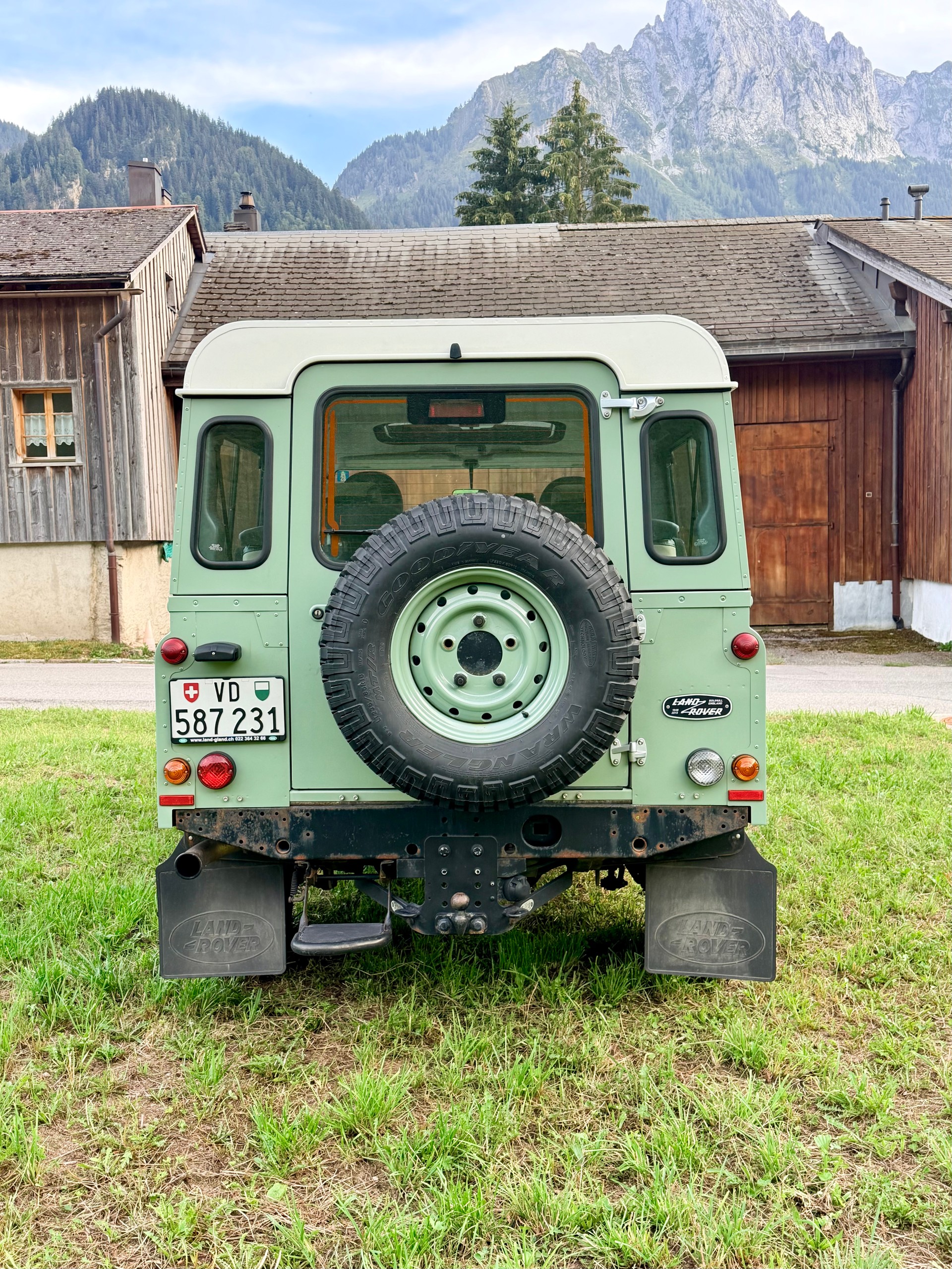 LAND ROVER 2.2 TD4 SW Heritage-image-3