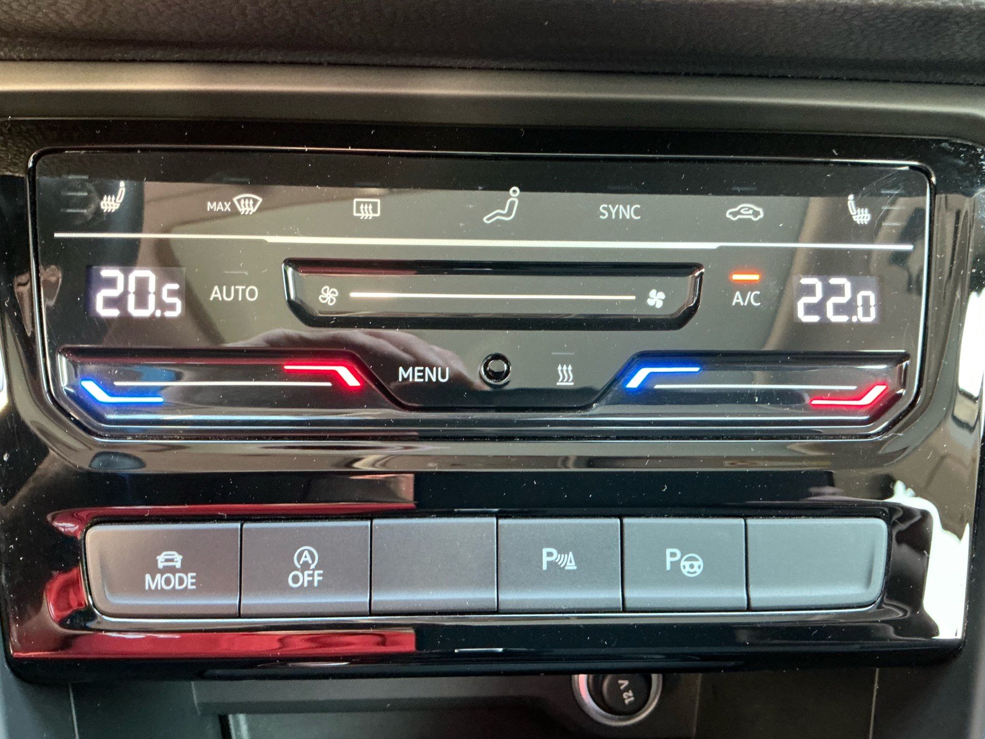 VW Touran Highline *** VOLLAUSSTATTUNG MIT VW GARANTIE BIS 2029 !!! ***-image-22