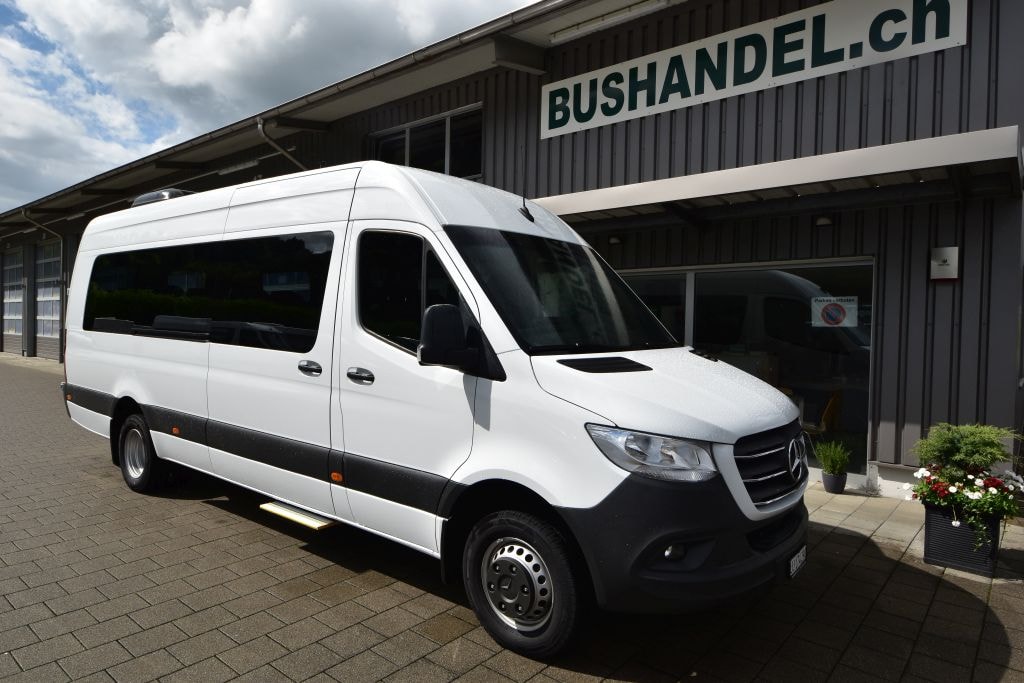 MERCEDES-BENZ Schulbus mit 33 Sitzplätzen-image-1