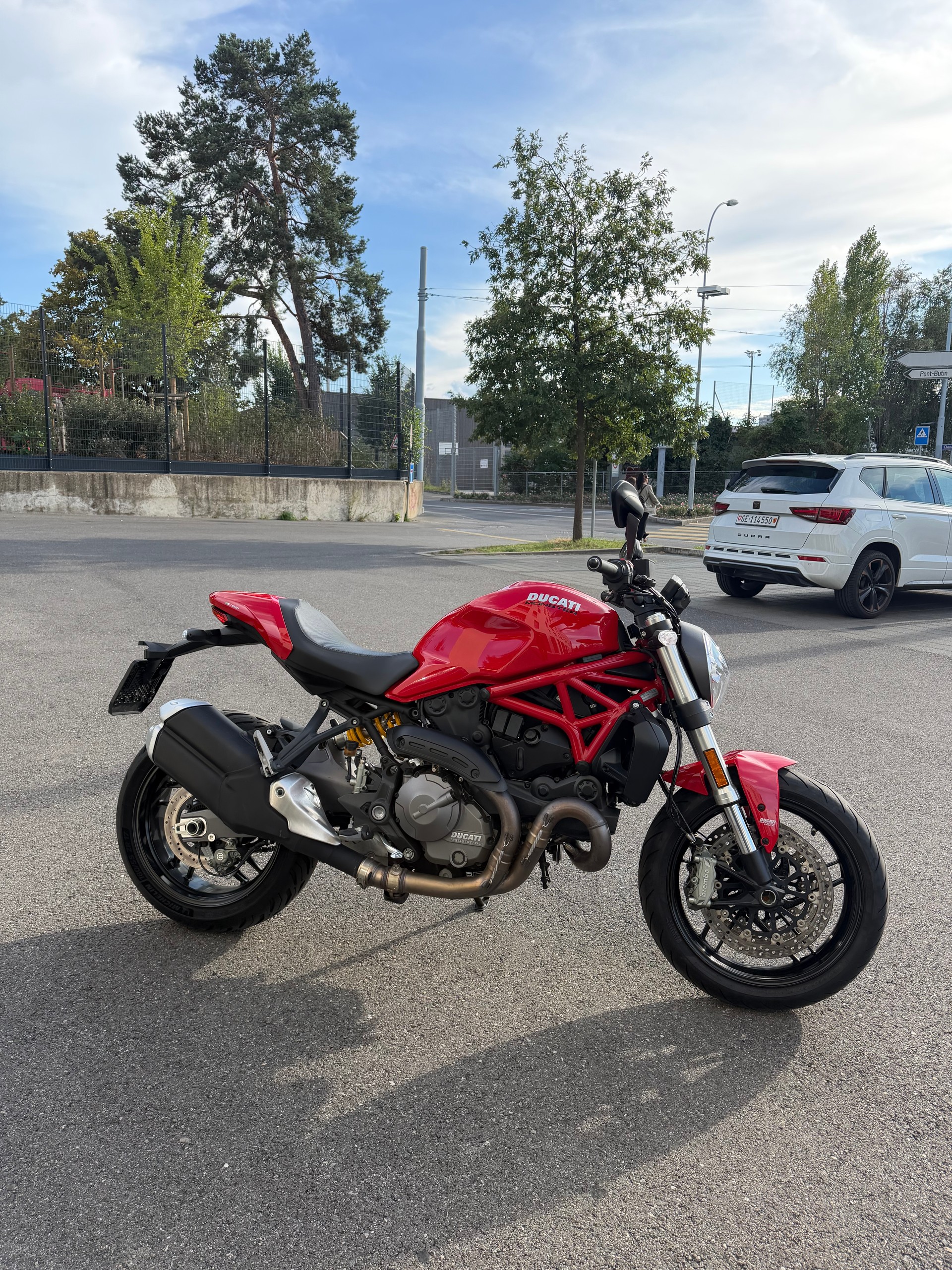 DUCATI Monster 821-image-3