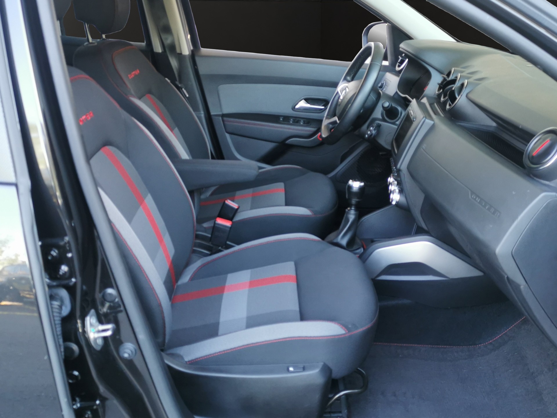 DACIA Duster TCe 150 Ultimate 4x4-image-13
