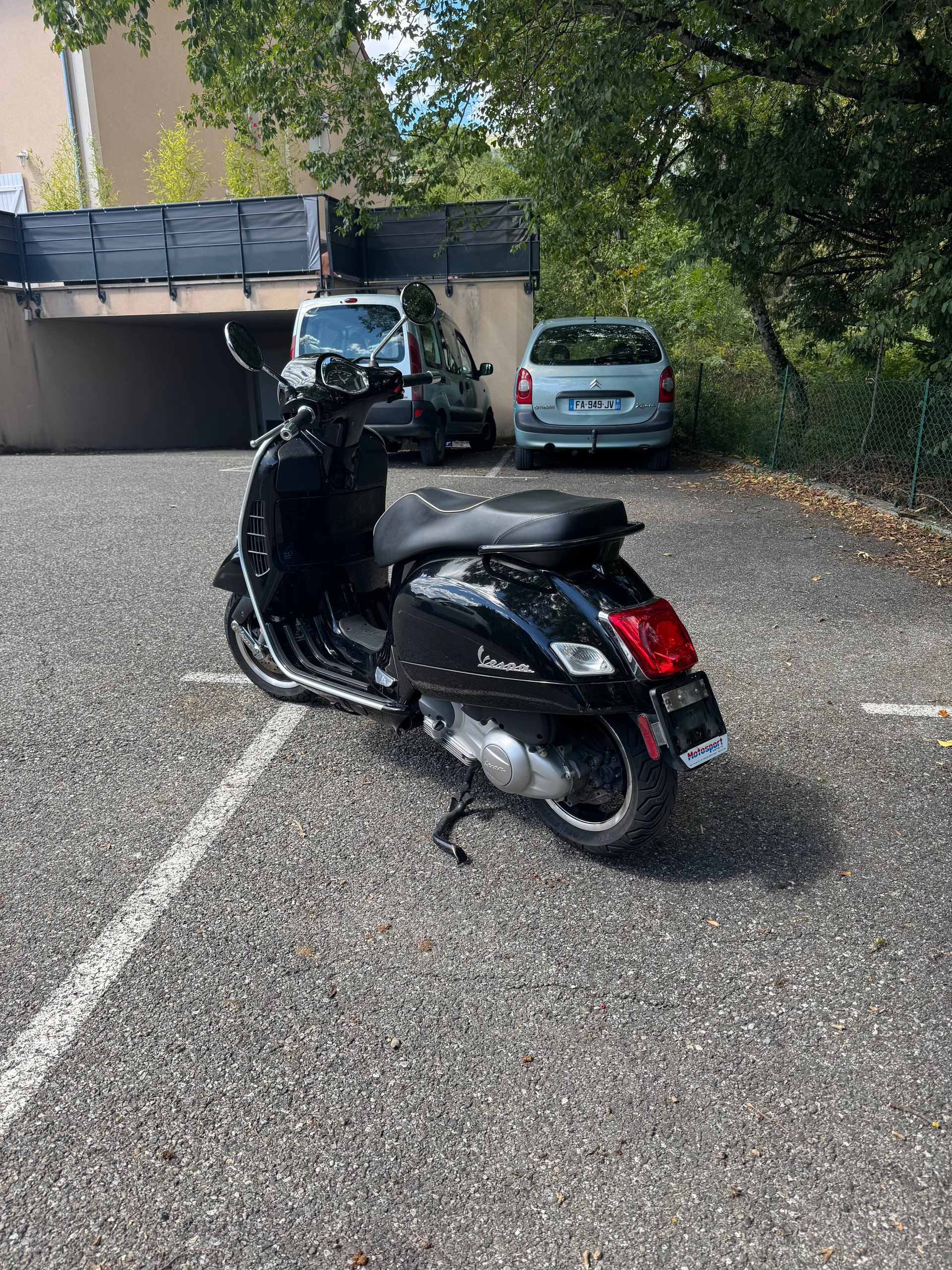 PIAGGIO Vespa GTS Super 300 i.e ABS-image-1