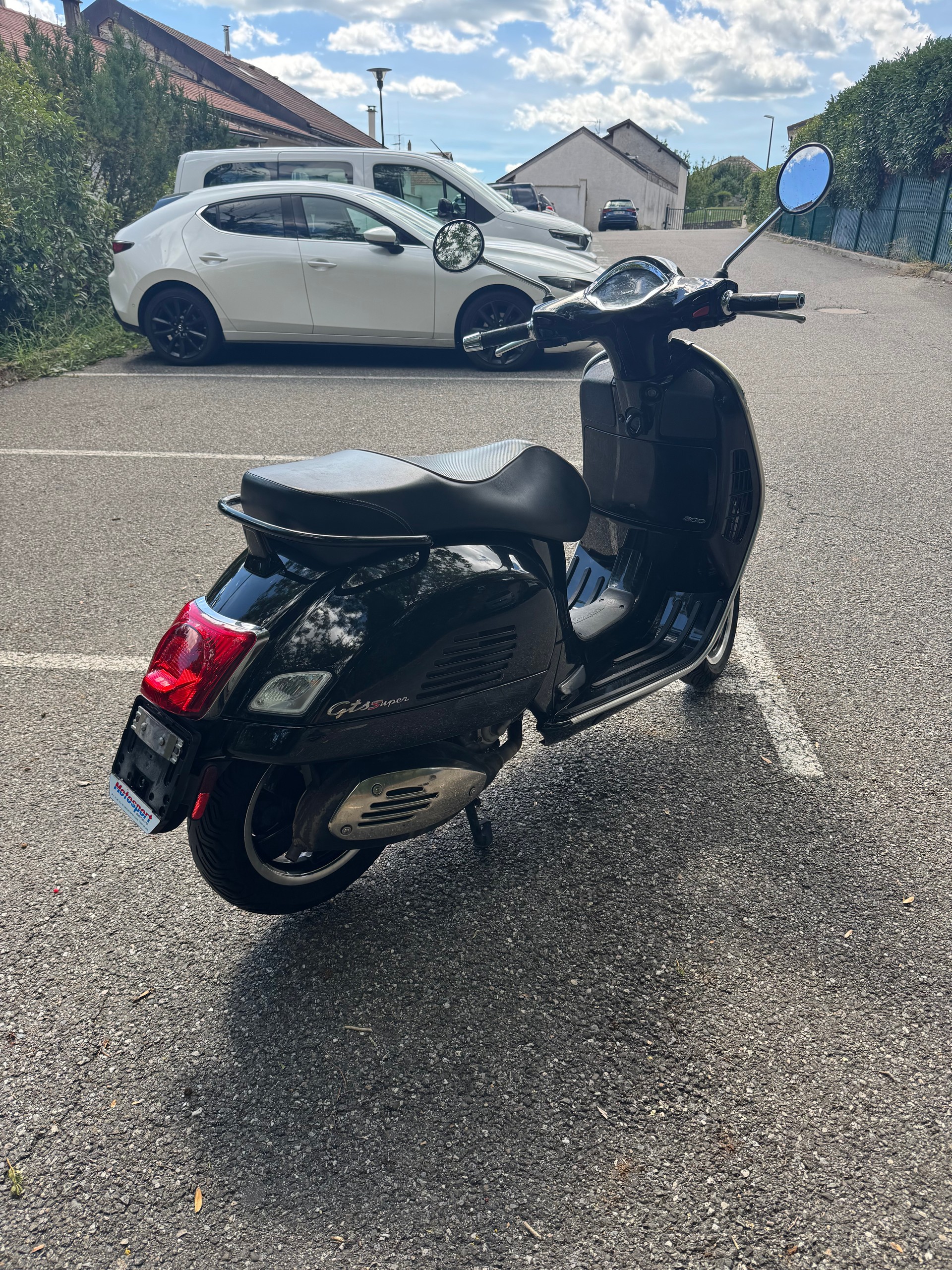 PIAGGIO Vespa GTS Super 300 i.e ABS-image-2
