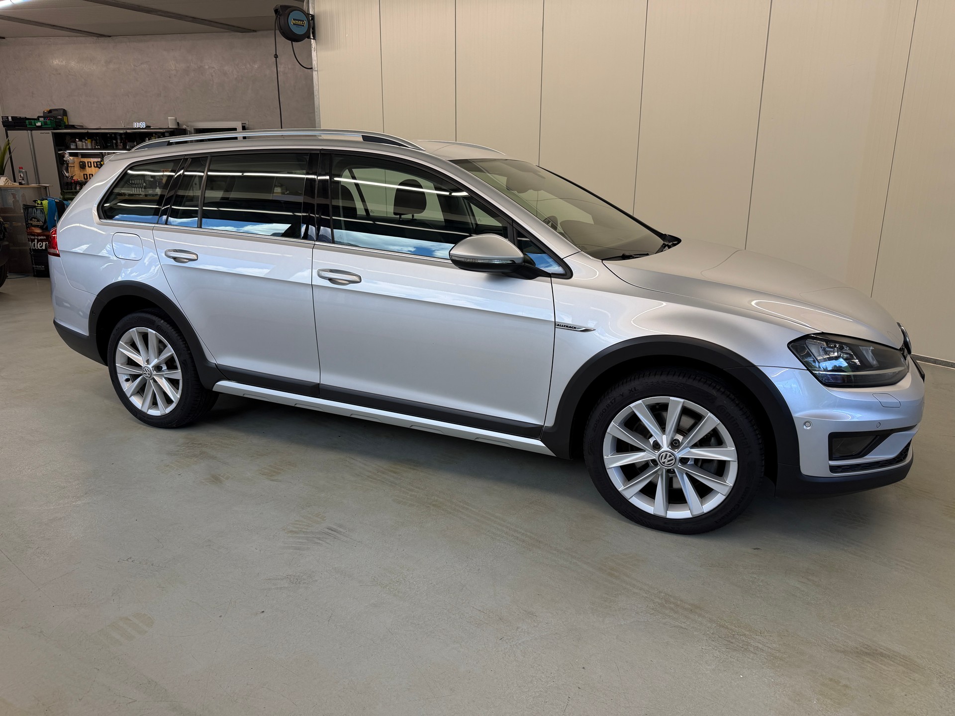 VW Golf 2.0 TDI Alltrack 4Motion-showroom-element-3